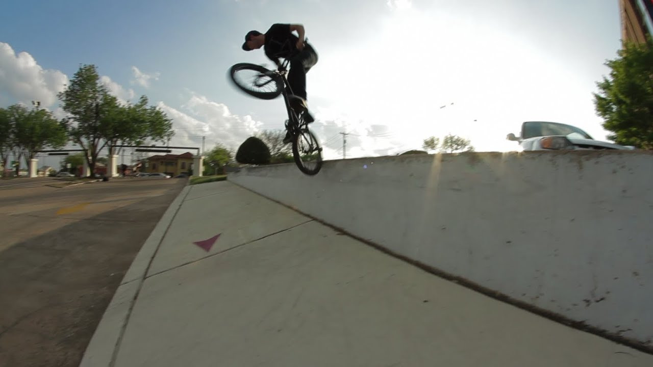 Raw Clip: Darryl Tocco nails a nice ice pick stall hardway 180 to cab. From his 2013 Natives section.