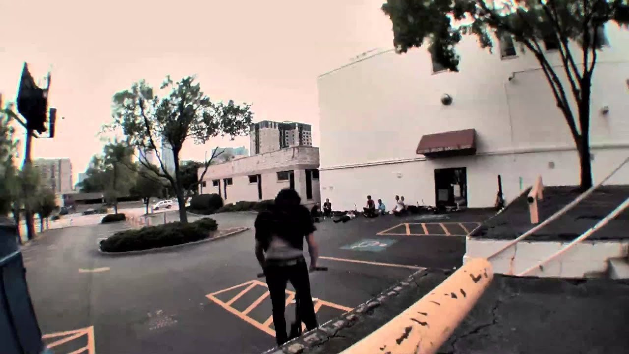 Designed exclusively by éclat, the Bondi straight wall rim features a unique broad design which spreads the impact load of severe landings more thoroughly, meaning you get a longer-lasting rim. It's lightweight, functional and it's made with lots of love. Constructed of 6066-T6 alloy and flash welded for strength.<br /><br />http://www.eclatbmx.com/products/wheels-rims-spokes/bondi-rim-straight-aero/