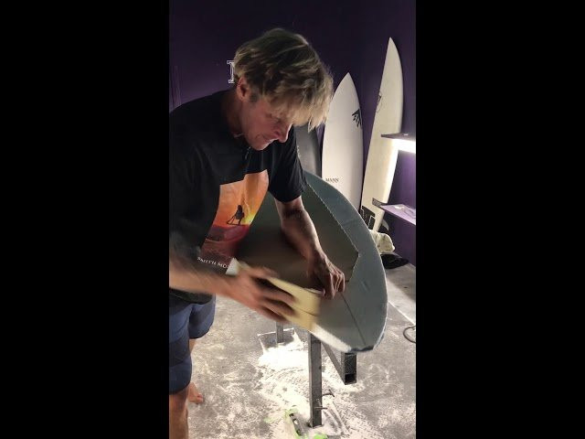 One of Dan Mann's hobbies is walking the beach and collecting waste to repurpose into surfboard blanks that he shapes for friends around San Diego, California. <br /><br />It's a proactive appraoch to beach cleanups that really gets us stoked.<br /><br />In this video you'll see the creation of Trash Board 2.0, the follow up to the Chumlee he made from scrap carbon, boogie boards he found in the trash, and a bottle cap as a leash plug. <br /><br />You can see more on that board here: <br /><br />https://www.youtube.com/watch?v=Rr9UE7G4aQM