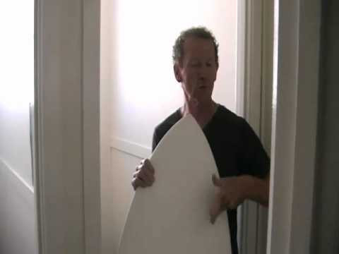 Nev EDUCATES about the Quadfish. With the success of the Quadraflex Series, we developed the QUADFISH with the same retro inspired outline of the Fishtail but with a quad fins. The result is a high performance hybrid with tighter arcs and the same drive, holding power and speed of the Fishtail.