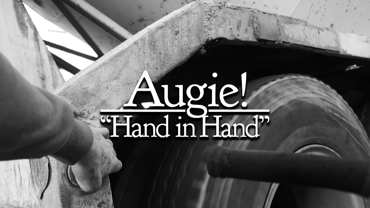 In the latest episode of Augie! we dive into some unlikely similarities between shooting fashion and riding BMX plus continue on Augie's journey shooting the DIG BMX article.<br /><br />Filmed and edited by Justin Benthien<br /><br />https://instagram.com/austinaugie<br />https://instagram.com/justinbenthien<br /><br />#bmx