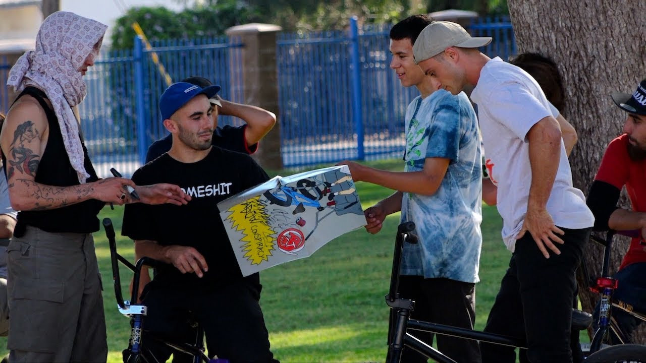 The team rolled out to Fit dealer, Don's Bike Shop, in Rialto, CA for a fun little shop stop and skatepark jam. Featuring Ethan Corriere, Brandon Begin, Austin Augie, Ben Silver and friends. <br /><br />Film/Edit: Sauce