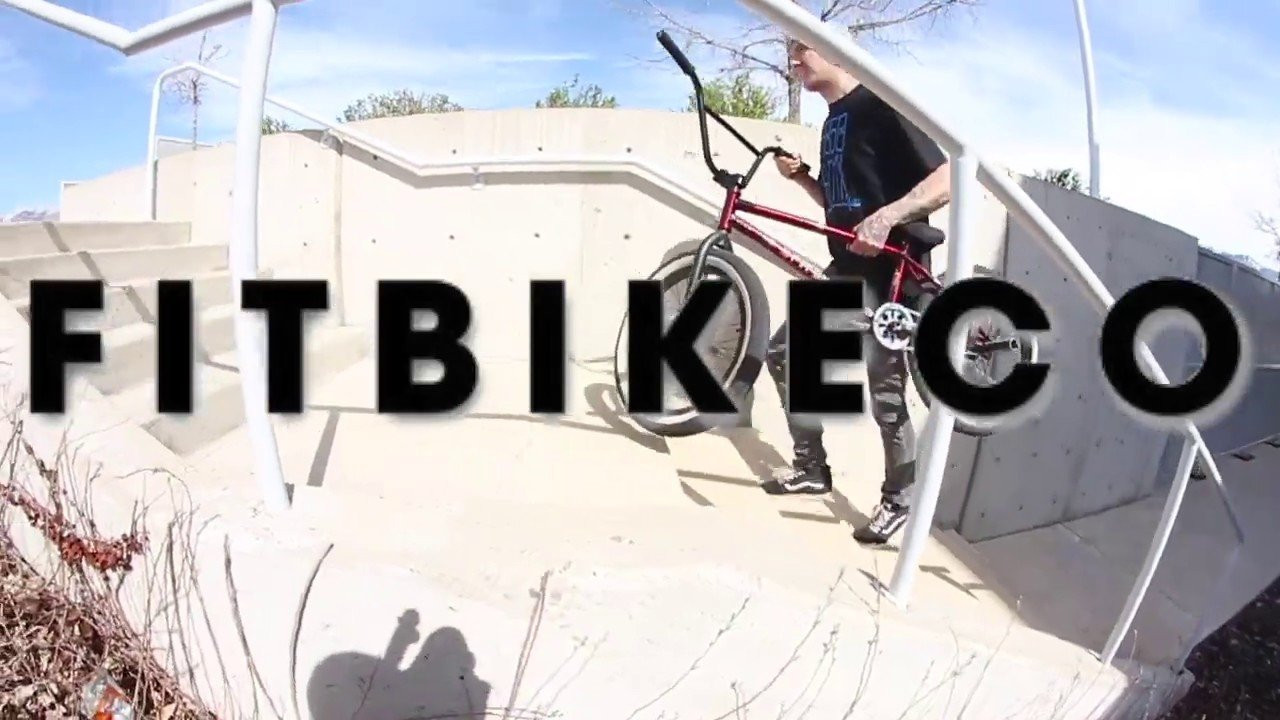 Skyler Pingree has been killing it in the Utah scene for a while now, so you better believe he threw down some bangers for this bike check! Be sure to give this a watch as he gives you the low down on his recent Savage build!<br /><br />Filmed/Edited: Tristen Cooper<br /><br />Music: "Bring Em Out" by Bodega Bamz<br /><br />Frame: Fit Savage 21" Trans Red<br />Forks: Fit Blade V.3<br />Bars: Fit Mac 10 <br />Cranks: Fit 2pc Indent Bossless<br />Sprocket: Fit Key Guard Sprocket<br />Post: Fit Tripod <br />Tires: Fit FAF tires<br /><br />Thanks to: 50/50 BMX and Arboc BMX