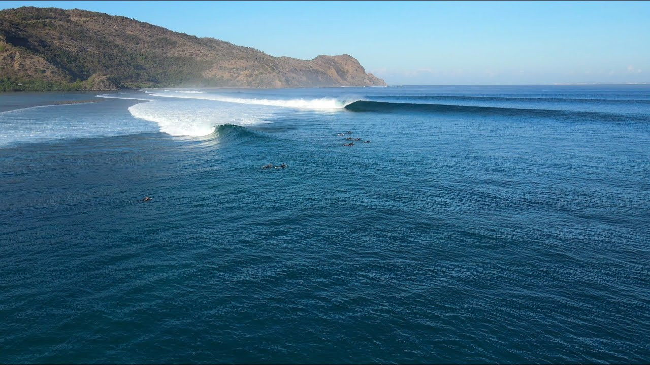 Beautiful glassy conditions at this offshore reef in Sumbawa recently. It can actually get a lot better than this, but there were a few tubes out there, and some nice long walls to carve into. <br /><br />If you would like to support us, please buy us a coffee here: https://www.buymeacoffee.com/infowy<br /><br />If you like the content, please subscribe to the channel here: http://bit.ly/2NPrV5H<br />_____________________________<br /><br />OUR AMAZON STORE: https://www.amazon.com/shop/globalzoo-surfingvideos?ref=ac_inf_tb_vh <br /><br />GEAR WE USE FROM AMAZON: <br /><br />Our camera: https://amzn.to/3XHjiMe <br />Our drone: https://amzn.to/3HauKJg <br />Our main lens: https://amzn.to/3Jo9qCU <br />Our other lens: https://amzn.to/3Ji9XWW <br />Our main tripod: https://amzn.to/3Y6yUZG <br />Our second tripod: https://amzn.to/3Hh9EsJ <br />Our second tripod head: https://amzn.to/3WPpsbQ <br />Our camera bag: https://amzn.to/3HdvTzH <br />The laptop we edit on: https://amzn.to/3Hdwb9L <br />Our external hard drive: https://amzn.to/3Y2lJc0 <br /><br />_____________________________<br /><br />Social media accounts:<br />Instagram: https://www.instagram.com/global.zoo.co/?hl=en<br />Facebook: https://www.facebook.com/Global.Zoo.Co<br /><br />_____________________________<br /><br />DISCLAIMER <br />Some of the links above are affiliate links, where I earn a small commission if you click on the link and purchase an item. You are not obligated to do so, but it does help fund these videos in hopes of bringing value to you! <br /><br />#Surfing #Surf #Indonesia #Sumbawa #Bali #Lombok #Sumatra #GlobalZoo #AlwaysLeft #SurfersOfBali #SurfRawFiles