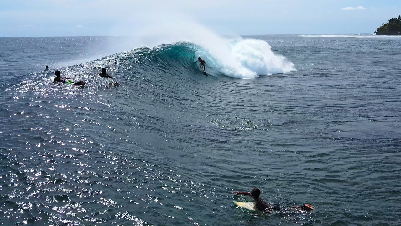 When conditions align at this spot, you'd be hard pressed not to find a perfect tropical tube on every wave that comes through. Goofy footers may be disappointed to hear that it's mostly a righthander, but the left does occasionally turn on too!<br /><br />If you would like to support us, please buy us a coffee here: https://www.buymeacoffee.com/infowy<br /><br />If you like the content, please subscribe to the channel here: http://bit.ly/2NPrV5H<br />_____________________________<br /><br />OUR AMAZON STORE: https://www.amazon.com/shop/globalzoo-surfingvideos?ref=ac_inf_tb_vh <br /><br />GEAR WE USE FROM AMAZON: <br /><br />Our camera: https://amzn.to/3XHjiMe <br />Our drone: https://amzn.to/3HauKJg <br />Our main lens: https://amzn.to/3Jo9qCU <br />Our other lens: https://amzn.to/3Ji9XWW <br />Our main tripod: https://amzn.to/3Y6yUZG <br />Our second tripod: https://amzn.to/3Hh9EsJ <br />Our second tripod head: https://amzn.to/3WPpsbQ <br />Our camera bag: https://amzn.to/3HdvTzH <br />The laptop we edit on: https://amzn.to/3Hdwb9L <br />Our external hard drive: https://amzn.to/3Y2lJc0 <br /><br />_____________________________<br /><br />Social media accounts:<br />Instagram: https://www.instagram.com/global.zoo.co/?hl=en<br />Facebook: https://www.facebook.com/Global.Zoo.Co<br /><br />_____________________________<br /><br />DISCLAIMER <br />Some of the links above are affiliate links, where I earn a small commission if you click on the link and purchase an item. You are not obligated to do so, but it does help fund these videos in hopes of bringing value to you! <br /><br />#SurfingBali #SurfingPhilippines #Siargao #Cloud9 #Philppines2023 #SurfGuide #GlobalZoo #Surf #Waves