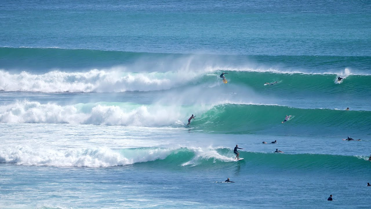 Impossibles has been really good recently, as a couple of large swells hit Bali over the past few days. But even when the conditions align out there, you're still going to need to put your foot on the gas if you want to make the next section of the wave.<br /><br />If you would like to support us, please buy us a coffee here: https://www.buymeacoffee.com/infowy<br /><br />If you like the content, please subscribe to the channel here: http://bit.ly/2NPrV5H<br />_____________________________<br /><br />OUR AMAZON STORE: https://www.amazon.com/shop/globalzoo-surfingvideos?ref=ac_inf_tb_vh <br /><br />GEAR WE USE FROM AMAZON: <br /><br />Our camera: https://amzn.to/3XHjiMe <br />Our drone: https://amzn.to/3HauKJg <br />Our main lens: https://amzn.to/3Jo9qCU <br />Our other lens: https://amzn.to/3Ji9XWW <br />Our main tripod: https://amzn.to/3Y6yUZG <br />Our second tripod: https://amzn.to/3Hh9EsJ <br />Our second tripod head: https://amzn.to/3WPpsbQ <br />Our camera bag: https://amzn.to/3HdvTzH <br />The laptop we edit on: https://amzn.to/3Hdwb9L <br />Our external hard drive: https://amzn.to/3Y2lJc0 <br /><br />_____________________________<br /><br />Social media accounts:<br />Instagram: https://www.instagram.com/global.zoo.co/?hl=en<br />Facebook: https://www.facebook.com/Global.Zoo.Co<br /><br />_____________________________<br /><br />DISCLAIMER <br />Some of the links above are affiliate links, where I earn a small commission if you click on the link and purchase an item. You are not obligated to do so, but it does help fund these videos in hopes of bringing value to you! <br /><br />#Surfing #Surf #Indonesia #Bali #Impossibles #Uluwatu #Bingin #PadangPadang #GlobalZoo