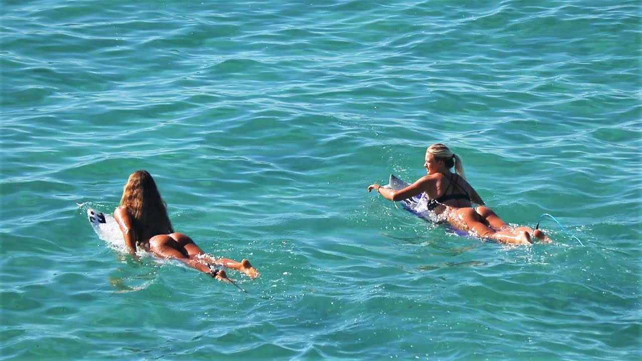 It has definitely shifted into the wet season here in Bali, with many rainy days and variable winds. The benefit from the change in seasons, however, is the increased possibility of scoring some of the lesser known surf spots.<br /><br />This semi-secret spot on Bali's Bukit was working nicely a couple of days ago, and pro surfers Kailani Johnson & Kirra Pinkerton were the obvious standouts during the morning session.<br /><br />If you would like to support us, please buy us a coffee here: https://www.buymeacoffee.com/infowy<br /><br />If you like the content, please subscribe to the channel here: http://bit.ly/2NPrV5H<br />_____________________________<br /><br />OUR AMAZON STORE: https://www.amazon.com/shop/globalzoo-surfingvideos?ref=ac_inf_tb_vh <br /><br />IF YOU WANT TO CREATE SURF VIDEOS LIKE THIS CHECK OUT THE GEAR WE USE FROM AMAZON: <br /><br />Our camera: https://amzn.to/3XHjiMe <br />Our drone: https://amzn.to/3HauKJg <br />Our main lens: https://amzn.to/3Jo9qCU <br />Our other lens: https://amzn.to/3Ji9XWW <br />Our main tripod: https://amzn.to/3Y6yUZG <br />Our second tripod: https://amzn.to/3Hh9EsJ <br />Our second tripod head: https://amzn.to/3WPpsbQ <br />Our camera bag: https://amzn.to/3HdvTzH <br />The laptop we edit on: https://amzn.to/3Hdwb9L <br />Our external hard drive: https://amzn.to/3Y2lJc0 <br /><br />_____________________________<br /><br />Social media accounts:<br />Instagram: https://www.instagram.com/global.zoo.co/?hl=en<br />Facebook: https://www.facebook.com/Global.Zoo.Co<br /><br />_____________________________<br /><br />DISCLAIMER <br />Some of the links above are affiliate links, where I earn a small commission if you click on the link and purchase an item. You are not obligated to do so, but it does help fund these videos in hopes of bringing value to you! <br /><br />#SurfingBali #SurfingIndonesia #Bali #Bukit #Bali2020 #AlwaysLeft #Surf #Waves #surfersofbali