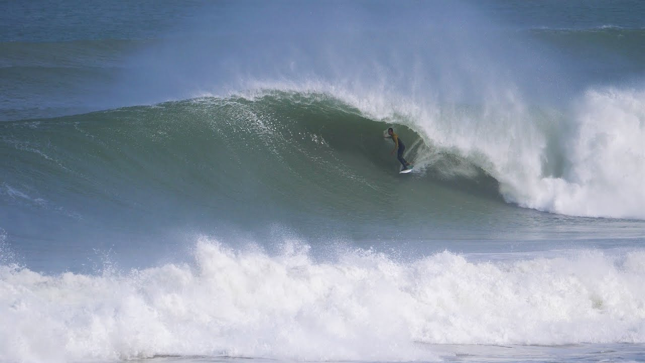 The contest may have finished, but some of the WSL pros are still in town and have been enjoying some epic conditions over the past couple of days. It seems that Peniche has its own mini Superbank, and this thing reeled out barrels non-stop for two days straight. Good times!<br /><br />Timestamps for all of the surfers below:<br /><br />0:00 - Kolohe Andino<br />0:12 - Jack Robinson<br />1:05 - Maxime Huscenot<br />1:43 - Kanoa Igarashi <br />1:59 - Tatiana Weston-Webb<br />2:48 - Stephanie Gilmore<br />3:08 - Courtney Conologue<br />3:27 - Ethan Ewing<br /><br />If you like the content, please subscribe to the channel here: http://bit.ly/2NPrV5H<br />_____________________________<br /><br />OUR AMAZON STORE: https://www.amazon.com/shop/globalzoo-surfingvideos?ref=ac_inf_tb_vh <br /><br />IF YOU WANT TO CREATE SURF VIDEOS LIKE THIS CHECK OUT THE GEAR WE USE FROM AMAZON: <br /><br />Our camera: https://amzn.to/3XHjiMe <br />Our drone: https://amzn.to/3HauKJg <br />Our main lens: https://amzn.to/3Jo9qCU <br />Our other lens: https://amzn.to/3Ji9XWW <br />Our main tripod: https://amzn.to/3Y6yUZG <br />Our second tripod: https://amzn.to/3Hh9EsJ <br />Our second tripod head: https://amzn.to/3WPpsbQ <br />Our camera bag: https://amzn.to/3HdvTzH <br />The laptop we edit on: https://amzn.to/3Hdwb9L <br />Our external hard drive: https://amzn.to/3Y2lJc0 <br /><br />_____________________________<br /><br />Social media accounts:<br />Instagram: https://www.instagram.com/global.zoo.co/?hl=en<br />Facebook: https://www.facebook.com/Global.Zoo.Co<br /><br />_____________________________<br /><br />DISCLAIMER <br />Some of the links above are affiliate links, where I earn a small commission if you click on the link and purchase an item. You are not obligated to do so, but it does help fund these videos in hopes of bringing value to you! <br /><br />#Surfing #SurfingPortugal #SurfingPortugal #WSL #GlobalZoo #AlwaysLeft #Raw #RawSurfing #SurfRawFiles #SurfersOfBali