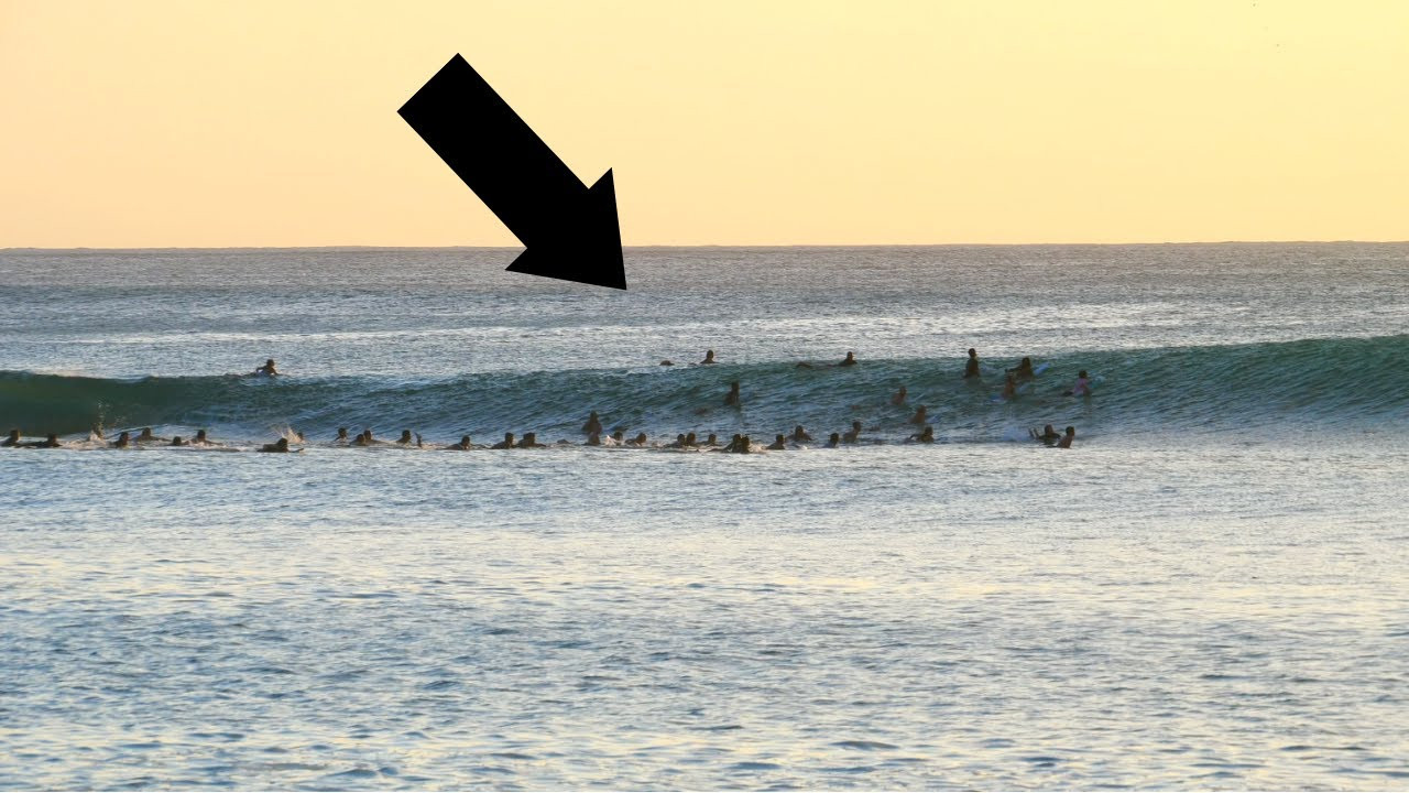 The head count at Bingin was bordering on ludicrous a couple of days ago, and looked like it might be even busier than pre 2020 levels. The number of surfers out there was pushing forty late in the afternoon, and even getting a few scraps looked like seriously hard work.<br /><br />If you would like to support us, please buy us a coffee here: https://www.buymeacoffee.com/infowy<br /><br />If you like the content, please subscribe to the channel here: http://bit.ly/2NPrV5H<br />_____________________________<br /><br />OUR AMAZON STORE: https://www.amazon.com/shop/globalzoo-surfingvideos?ref=ac_inf_tb_vh <br /><br />GEAR WE USE FROM AMAZON: <br /><br />Our camera: https://amzn.to/3XHjiMe <br />Our drone: https://amzn.to/3HauKJg <br />Our main lens: https://amzn.to/3Jo9qCU <br />Our other lens: https://amzn.to/3Ji9XWW <br />Our main tripod: https://amzn.to/3Y6yUZG <br />Our second tripod: https://amzn.to/3Hh9EsJ <br />Our second tripod head: https://amzn.to/3WPpsbQ <br />Our camera bag: https://amzn.to/3HdvTzH <br />The laptop we edit on: https://amzn.to/3Hdwb9L <br />Our external hard drive: https://amzn.to/3Y2lJc0 <br /><br />_____________________________<br /><br />Social media accounts:<br />Instagram: https://www.instagram.com/global.zoo.co/?hl=en<br />Facebook: https://www.facebook.com/Global.Zoo.Co<br /><br />_____________________________<br /><br />DISCLAIMER <br />Some of the links above are affiliate links, where I earn a small commission if you click on the link and purchase an item. You are not obligated to do so, but it does help fund these videos in hopes of bringing value to you! <br /><br />#SurfingBali #SurfingIndonesia #Bali #Canggu #Uluwatu #Balangan #Bingin #Impossibles #PadangPadang #GlobalZoo #AlwaysLeft #Raw #RawSurfing #SurfRawFiles #SurfersOfBali