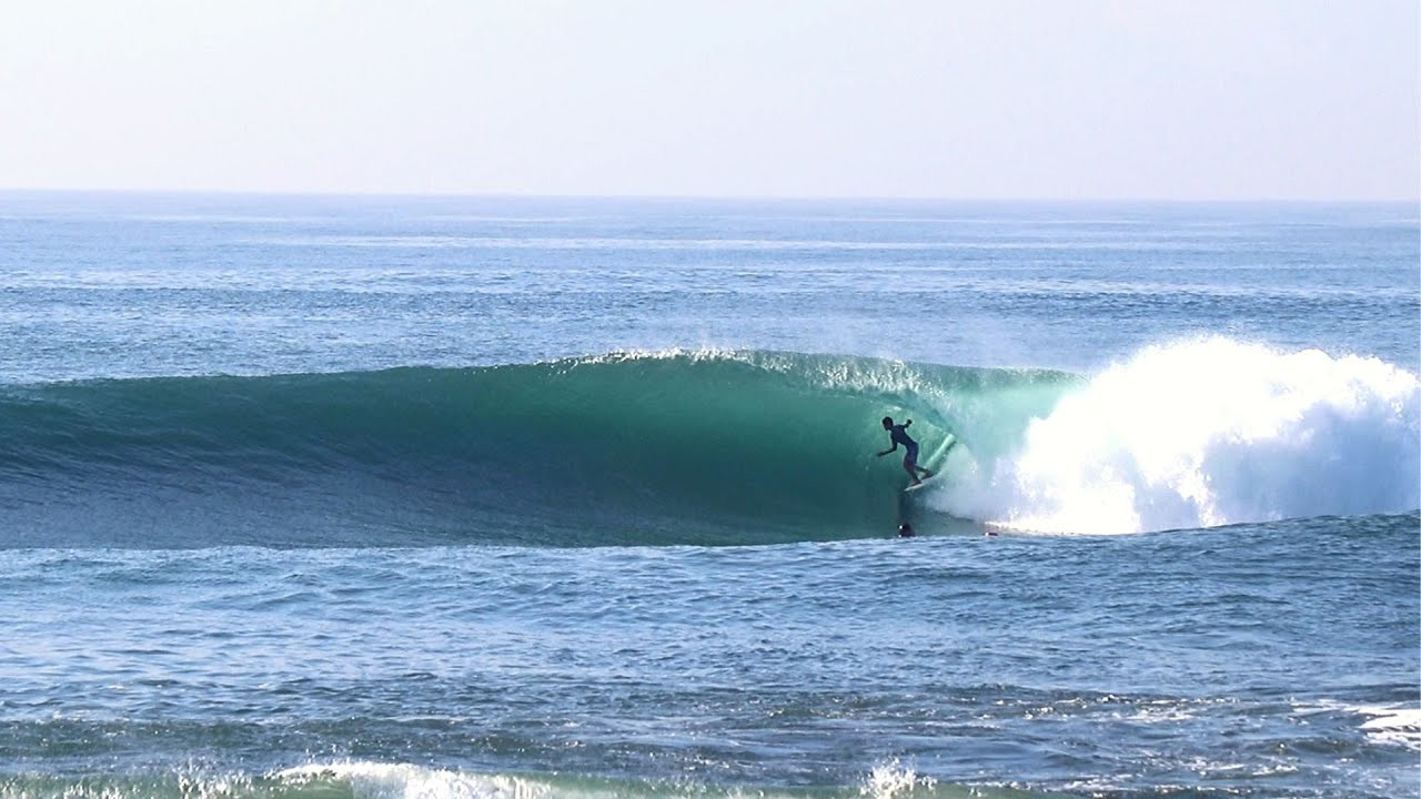 It was another early start for the long drive up to Bali's North East yesterday morning. A good-sized swell hit Bali overnight and we weren't disappointed by some of the barrels and walls on offer at the Golden Monkey, aka Keramas.<br /><br />Local standouts Betet 'Da Guy' Merta and Ryuki Waida, amongst others, were on fire. Enjoy!<br /><br />If you would like to support us, please buy us a coffee here: https://www.buymeacoffee.com/infowy<br /><br />If you like the content, please subscribe to the channel here: http://bit.ly/2NPrV5H<br />_____________________________<br /><br />OUR AMAZON STORE: https://www.amazon.com/shop/globalzoo-surfingvideos?ref=ac_inf_tb_vh <br /><br />IF YOU WANT TO CREATE SURF VIDEOS LIKE THIS CHECK OUT THE GEAR WE USE FROM AMAZON: <br /><br />Our camera: https://amzn.to/3XHjiMe <br />Our drone: https://amzn.to/3HauKJg <br />Our main lens: https://amzn.to/3Jo9qCU <br />Our other lens: https://amzn.to/3Ji9XWW <br />Our main tripod: https://amzn.to/3Y6yUZG <br />Our second tripod: https://amzn.to/3Hh9EsJ <br />Our second tripod head: https://amzn.to/3WPpsbQ <br />Our camera bag: https://amzn.to/3HdvTzH <br />The laptop we edit on: https://amzn.to/3Hdwb9L <br />Our external hard drive: https://amzn.to/3Y2lJc0 <br /><br />_____________________________<br /><br />Social media accounts:<br />Instagram: https://www.instagram.com/global.zoo.co/?hl=en<br />Facebook: https://www.facebook.com/Global.Zoo.Co<br /><br />_____________________________<br /><br />DISCLAIMER <br />Some of the links above are affiliate links, where I earn a small commission if you click on the link and purchase an item. You are not obligated to do so, but it does help fund these videos in hopes of bringing value to you! <br /><br />#SurfingBali #SurfingIndonesia #AlwaysLeft #Keramas #GoldenMonkey #Bali2020#Surf #Waves #surfersofbali