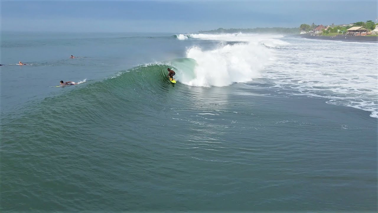 Keramas has been really good as of late, and the trend continued for the early morning session on the 24th of March. We were greeted by pristine conditions which lasted all morning, and it was still unusually glassy by the time we called it quits at 11am.<br /><br />It definitely looks as though the weather is shifting towards the dry season, which means a greater chance of scoring some of the famous lefthanders on the Bukit. Let's hope so!<br /><br />If you would like to support us, please buy us a coffee here: https://www.buymeacoffee.com/infowy<br /><br />If you like the content, please subscribe to the channel here: http://bit.ly/2NPrV5H<br />_____________________________<br /><br />OUR AMAZON STORE: https://www.amazon.com/shop/globalzoo-surfingvideos?ref=ac_inf_tb_vh <br /><br />IF YOU WANT TO CREATE SURF VIDEOS LIKE THIS CHECK OUT THE GEAR WE USE FROM AMAZON: <br /><br />Our camera: https://amzn.to/3XHjiMe <br />Our drone: https://amzn.to/3HauKJg <br />Our main lens: https://amzn.to/3Jo9qCU <br />Our other lens: https://amzn.to/3Ji9XWW <br />Our main tripod: https://amzn.to/3Y6yUZG <br />Our second tripod: https://amzn.to/3Hh9EsJ <br />Our second tripod head: https://amzn.to/3WPpsbQ <br />Our camera bag: https://amzn.to/3HdvTzH <br />The laptop we edit on: https://amzn.to/3Hdwb9L <br />Our external hard drive: https://amzn.to/3Y2lJc0 <br /><br />_____________________________<br /><br />Social media accounts:<br />Instagram: https://www.instagram.com/global.zoo.co/?hl=en<br />Facebook: https://www.facebook.com/Global.Zoo.Co<br /><br />_____________________________<br /><br />DISCLAIMER <br />Some of the links above are affiliate links, where I earn a small commission if you click on the link and purchase an item. You are not obligated to do so, but it does help fund these videos in hopes of bringing value to you! <br /><br />#SurfingBali #SurfingIndonesia #Bali #Bali2021 #Keramas #AlwaysLeft #Surf #Waves