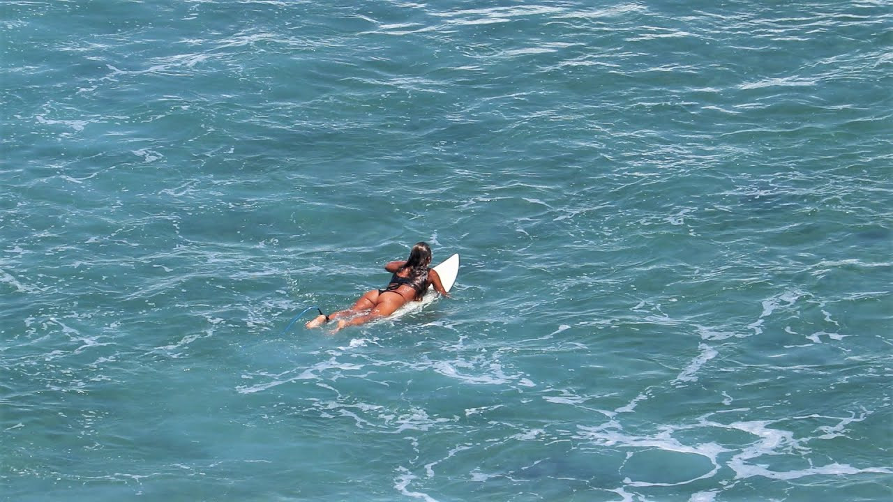It's pretty unusual to score Uluwatu during the wet season months, so it was a nice surprise for everyone when the conditions came together a few days ago. <br /><br />It was a little on the bumpy side, but there were still some really fun waves out there. The day after was even better too, so expect an edit soon.<br /><br />If you would like to support us, please buy us a coffee here: https://www.buymeacoffee.com/infowy<br /><br />If you like the content, please subscribe to the channel here: http://bit.ly/2NPrV5H<br />_____________________________<br /><br />OUR AMAZON STORE: https://www.amazon.com/shop/globalzoo-surfingvideos?ref=ac_inf_tb_vh <br /><br />IF YOU WANT TO CREATE SURF VIDEOS LIKE THIS CHECK OUT THE GEAR WE USE FROM AMAZON: <br /><br />Our camera: https://amzn.to/3XHjiMe <br />Our drone: https://amzn.to/3HauKJg <br />Our main lens: https://amzn.to/3Jo9qCU <br />Our other lens: https://amzn.to/3Ji9XWW <br />Our main tripod: https://amzn.to/3Y6yUZG <br />Our second tripod: https://amzn.to/3Hh9EsJ <br />Our second tripod head: https://amzn.to/3WPpsbQ <br />Our camera bag: https://amzn.to/3HdvTzH <br />The laptop we edit on: https://amzn.to/3Hdwb9L <br />Our external hard drive: https://amzn.to/3Y2lJc0 <br /><br />_____________________________<br /><br />Social media accounts:<br />Instagram: https://www.instagram.com/global.zoo.co/?hl=en<br />Facebook: https://www.facebook.com/Global.Zoo.Co<br /><br />_____________________________<br /><br />DISCLAIMER <br />Some of the links above are affiliate links, where I earn a small commission if you click on the link and purchase an item. You are not obligated to do so, but it does help fund these videos in hopes of bringing value to you! <br /><br />#SurfingBali #SurfingIndonesia #Bali #Uluwatu #Balangan #Bingin #Impossibles #PadangPadang #AlwaysLeft #SurfRawFiles #SurfersOfBali