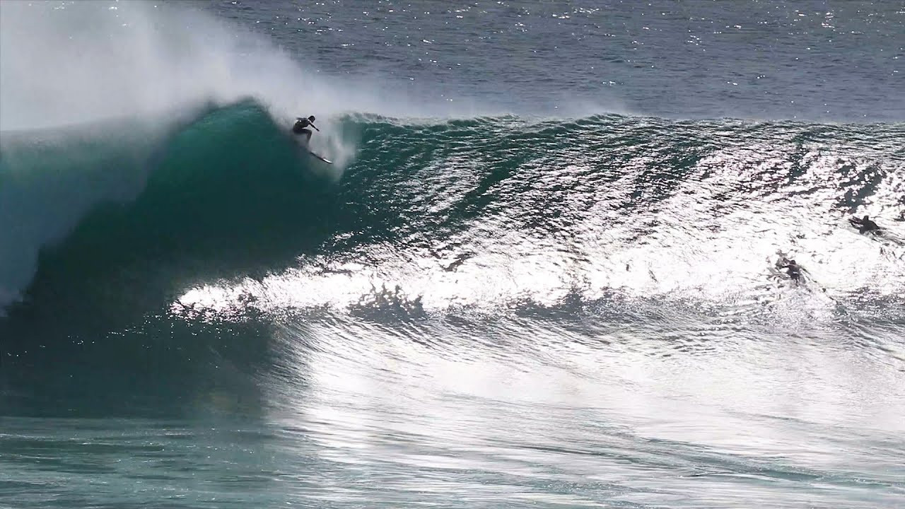 Thumbnail is at 6:08. A very solid West swell brought all of Bali's big-wave chargers out of the woodwork, and down to Uluwatu for a memorable afternoon session. <br /><br />Most of the action was at Outside Corner, and as the tide dropped out a decent amount of surfers headed out there to try their luck. Everyone put on a good show, and we were treated to some amazing rides, epic wipeouts, and broken boards galore.<br /><br />If you would like to support us, please buy us a coffee here: https://www.buymeacoffee.com/infowy<br /><br />If you like the content, please subscribe to the channel here: http://bit.ly/2NPrV5H<br />_____________________________<br /><br />OUR AMAZON STORE: https://www.amazon.com/shop/globalzoo-surfingvideos?ref=ac_inf_tb_vh <br /><br />IF YOU WANT TO CREATE SURF VIDEOS LIKE THIS CHECK OUT THE GEAR WE USE FROM AMAZON: <br /><br />Our camera: https://amzn.to/3XHjiMe <br />Our drone: https://amzn.to/3HauKJg <br />Our main lens: https://amzn.to/3Jo9qCU <br />Our other lens: https://amzn.to/3Ji9XWW <br />Our main tripod: https://amzn.to/3Y6yUZG <br />Our second tripod: https://amzn.to/3Hh9EsJ <br />Our second tripod head: https://amzn.to/3WPpsbQ <br />Our camera bag: https://amzn.to/3HdvTzH <br />The laptop we edit on: https://amzn.to/3Hdwb9L <br />Our external hard drive: https://amzn.to/3Y2lJc0 <br /><br />_____________________________<br /><br />Social media accounts:<br />Instagram: https://www.instagram.com/global.zoo.co/?hl=en<br />Facebook: https://www.facebook.com/Global.Zoo.Co<br /><br />_____________________________<br /><br />DISCLAIMER <br />Some of the links above are affiliate links, where I earn a small commission if you click on the link and purchase an item. You are not obligated to do so, but it does help fund these videos in hopes of bringing value to you! <br />#SurfingBali #SurfingIndonesia #Bali #Uluwatu #Bali2021 #AlwaysLeft #Surf #Waves #WSL #SurfersOfBali