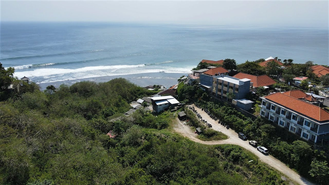 We filmed this edit over a few days in August with very similar conditions. We've had a few small/medium swells recently, which combined nicely with a brisk offshore wind to create some classic Uluwatu conditions.<br /><br />Another very large swell is predicted for tomorrow, so we're hoping for more huge conditions at Uluwatu and some of the Island's other breaks.<br /><br />If you would like to support us, please buy us a coffee here: https://www.buymeacoffee.com/infowy<br /><br />If you like the content, please subscribe to the channel here: http://bit.ly/2NPrV5H<br />_____________________________<br /><br />OUR AMAZON STORE: https://www.amazon.com/shop/globalzoo-surfingvideos?ref=ac_inf_tb_vh <br /><br />IF YOU WANT TO CREATE SURF VIDEOS LIKE THIS CHECK OUT THE GEAR WE USE FROM AMAZON: <br /><br />Our camera: https://amzn.to/3XHjiMe <br />Our drone: https://amzn.to/3HauKJg <br />Our main lens: https://amzn.to/3Jo9qCU <br />Our other lens: https://amzn.to/3Ji9XWW <br />Our main tripod: https://amzn.to/3Y6yUZG <br />Our second tripod: https://amzn.to/3Hh9EsJ <br />Our second tripod head: https://amzn.to/3WPpsbQ <br />Our camera bag: https://amzn.to/3HdvTzH <br />The laptop we edit on: https://amzn.to/3Hdwb9L <br />Our external hard drive: https://amzn.to/3Y2lJc0 <br /><br />_____________________________<br /><br />Social media accounts:<br />Instagram: https://www.instagram.com/global.zoo.co/?hl=en<br />Facebook: https://www.facebook.com/Global.Zoo.Co<br /><br />_____________________________<br /><br />DISCLAIMER <br />Some of the links above are affiliate links, where I earn a small commission if you click on the link and purchase an item. You are not obligated to do so, but it does help fund these videos in hopes of bringing value to you! <br /><br />#SurfingBali #SurfingIndonesia #Bali #Uluwatu #Bali2021 #AlwaysLeft #Surf #Waves #WSL #SurfersOfBali