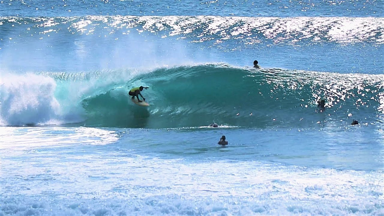 It definitely feels like we've stepped into the past here in Bali, with the uncrowded streets, warungs, and lineups. The Single Fin Classic Contest took it a step further on the weekend, by only allowing competitors to surf on single fin boards constructed earlier than 1985.<br /><br />We missed the first day of competition as the forecast didn't look too promising, but the slightly bigger forecast on day provided some really good waves. The competitors were all ripping, and the fact that they were riding old dinged up single fins made it even more impressive! <br /><br />If you would like to support us, please buy us a coffee here: https://www.buymeacoffee.com/infowy<br /><br />If you like the content, please subscribe to the channel here: http://bit.ly/2NPrV5H<br />_____________________________<br /><br />OUR AMAZON STORE: https://www.amazon.com/shop/globalzoo-surfingvideos?ref=ac_inf_tb_vh <br /><br />IF YOU WANT TO CREATE SURF VIDEOS LIKE THIS CHECK OUT THE GEAR WE USE FROM AMAZON: <br /><br />Our camera: https://amzn.to/3XHjiMe <br />Our drone: https://amzn.to/3HauKJg <br />Our main lens: https://amzn.to/3Jo9qCU <br />Our other lens: https://amzn.to/3Ji9XWW <br />Our main tripod: https://amzn.to/3Y6yUZG <br />Our second tripod: https://amzn.to/3Hh9EsJ <br />Our second tripod head: https://amzn.to/3WPpsbQ <br />Our camera bag: https://amzn.to/3HdvTzH <br />The laptop we edit on: https://amzn.to/3Hdwb9L <br />Our external hard drive: https://amzn.to/3Y2lJc0 <br /><br />_____________________________<br /><br />Social media accounts:<br />Instagram: https://www.instagram.com/global.zoo.co/?hl=en<br />Facebook: https://www.facebook.com/Global.Zoo.Co<br /><br />_____________________________<br /><br />DISCLAIMER <br />Some of the links above are affiliate links, where I earn a small commission if you click on the link and purchase an item. You are not obligated to do so, but it does help fund these videos in hopes of bringing value to you! <br /><br />#SurfingBali #SurfingIndonesia #Bali #Uluwatu #Bali2020 #AlwaysLeft #Surf #Waves #surfersofbali
