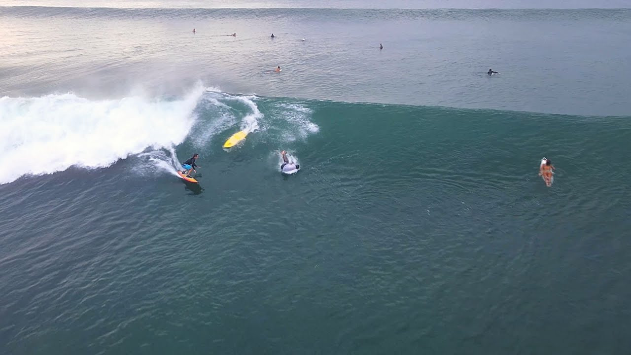 Impossibles is nearly always better if there’s a lot of West in the swell direction, and that’s exactly what occurred a couple of days ago. There were loads of really makeable waves out there, often with a slow enough pace to get a turn or two off before pumping for the next section.<br /><br />Things got pretty crowded towards the end of the afternoon and there were quite a few drop ins, especially at the bottom end of the reef where it’s usually a bit bigger. The craziest one we saw was the surfer at 3:31 dropping in and then almost getting himself run over after bogging a rail! <br /><br />If you would like to support us, please buy us a coffee here: https://www.buymeacoffee.com/infowy<br /><br />If you like the content, please subscribe to the channel here: http://bit.ly/2NPrV5H<br />_____________________________<br /><br />OUR AMAZON STORE: https://www.amazon.com/shop/globalzoo-surfingvideos?ref=ac_inf_tb_vh <br /><br />IF YOU WANT TO CREATE SURF VIDEOS LIKE THIS CHECK OUT THE GEAR WE USE FROM AMAZON: <br /><br />Our camera: https://amzn.to/3XHjiMe <br />Our drone: https://amzn.to/3HauKJg <br />Our main lens: https://amzn.to/3Jo9qCU <br />Our other lens: https://amzn.to/3Ji9XWW <br />Our main tripod: https://amzn.to/3Y6yUZG <br />Our second tripod: https://amzn.to/3Hh9EsJ <br />Our second tripod head: https://amzn.to/3WPpsbQ <br />Our camera bag: https://amzn.to/3HdvTzH <br />The laptop we edit on: https://amzn.to/3Hdwb9L <br />Our external hard drive: https://amzn.to/3Y2lJc0 <br /><br />_____________________________<br /><br />Social media accounts:<br />Instagram: https://www.instagram.com/global.zoo.co/?hl=en<br />Facebook: https://www.facebook.com/Global.Zoo.Co<br /><br />_____________________________<br /><br />DISCLAIMER <br />Some of the links above are affiliate links, where I earn a small commission if you click on the link and purchase an item. You are not obligated to do so, but it does help fund these videos in hopes of bringing value to you! <br /><br />#SurfingBali #SurfingIndonesia #Bali #Impossibles #Bali2020 #AlwaysLeft #Surf #Waves #surfersofbali