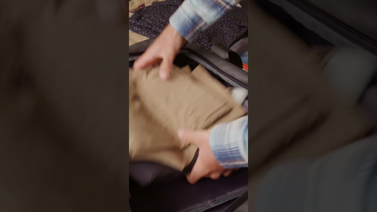 This one-and-done travel bag is specifically designed to carry everything you would need on the road or heading for a surf. The multiple-strap design allows for an easy swap from duffle to backpack, making the Weekender Bag the perfect tool for being on the go. https://bit.ly/3ZprS3V <br /><br />#FirstNameInTheWater