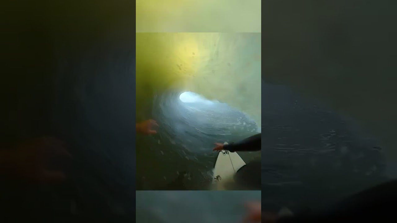 Reporting live with Brett Barley at Skeleton Bay. 🤯<br /><br />#FirstNameInTheWater