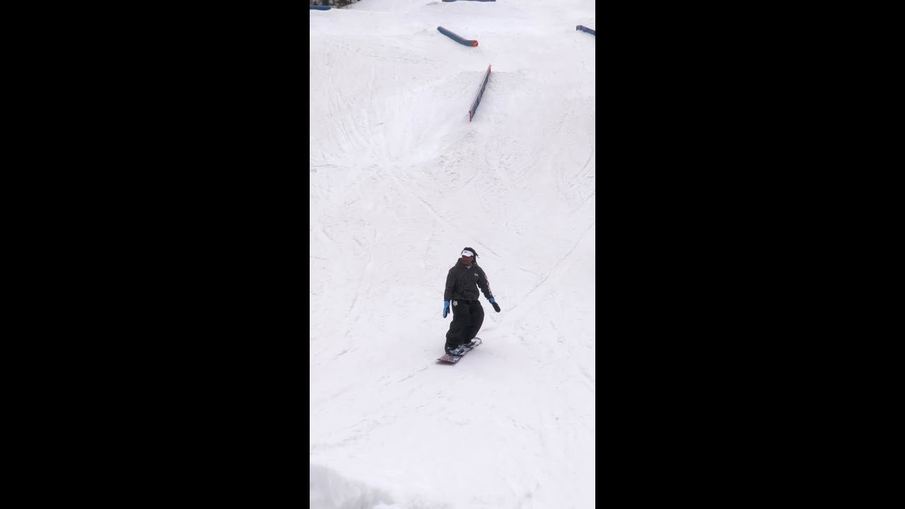 Zeb Powell still doing Zeb things at #SlideInTour Stop 3, Sugarbush!<br /><br />#snowboarding