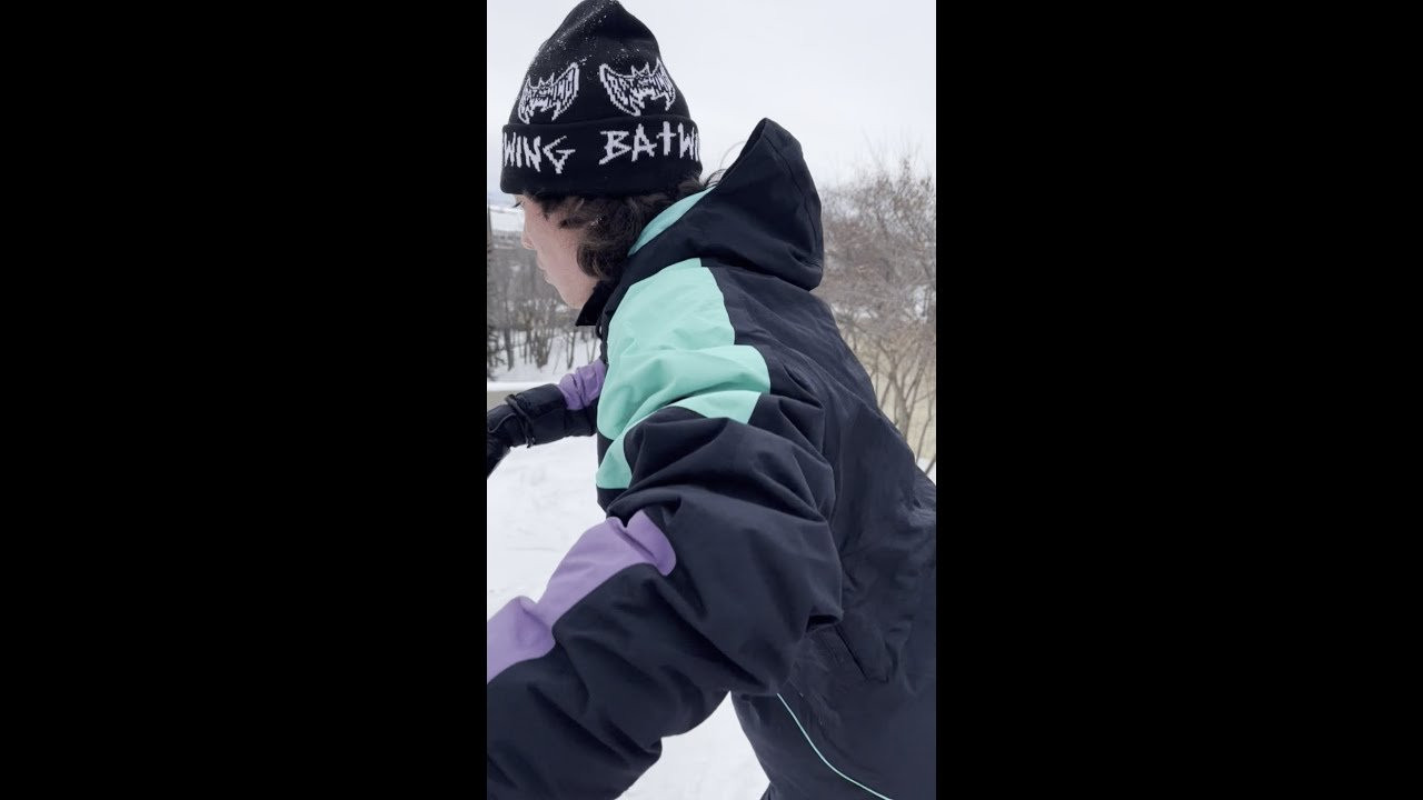 Nothing but smiles between Zeb Powell and Miles Fallon through the #RedBullHeavyMetal 2022 course in Duluth! <br /><br />Only one week to go until Heavy Metal 2024!<br />#streetsnowboarding #snowboarding #snow