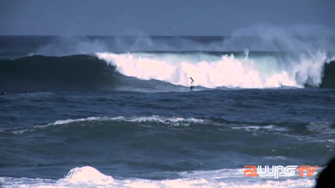 Quiksilver in Memory of Eddie Aikau, 2009. Narrated by Fred Patacchia, Surfers including Kelly Slater.