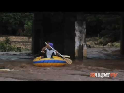 How does an otherwise-sane man celebrate when finding out he's requalified for next year's tour via the injury wildcard? He tries to destroy himself all over again. After yesterday's Pipe final, celebrating punters had their minds blown when Aritz scooped the steepest and deepest Backdoor pit of the entire season. Having no luck injuring himself there, he then decided to take out an inflatable boat and shoot the white-water rapids of Waimea stream, full of toxic fertilisers and dirty, rotten, old bacteria.