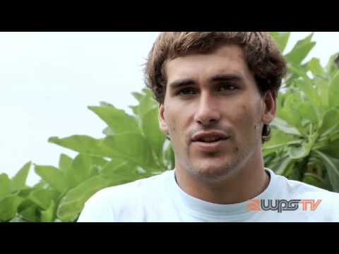 The soundtrack to Aritz Aranburu's 2008 season played like a scratched record -- Busted ankle - Rehab - Busted ankle - Rehab - ... Aritz explains the frustration as such, I felt like no one really knew me, I just wanted to come back and do my thing. And that's precisely what's going to happen this year, with the Basque boyo securing the injury wildcard. If his recent performances at Backdoor (wave of the season?) are anything to go, people better look the hell out for the healthy, uninterrupted 2009 version of Mr Aranburu.