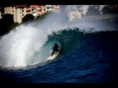 Mundaka roars back to life, Occy's session of the year www.worldprosurfers.com