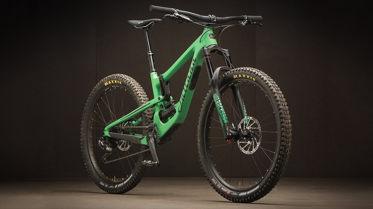 When the pucker factor is high, the Strega is the machine to get you down big terrain with a huge smile on your face.