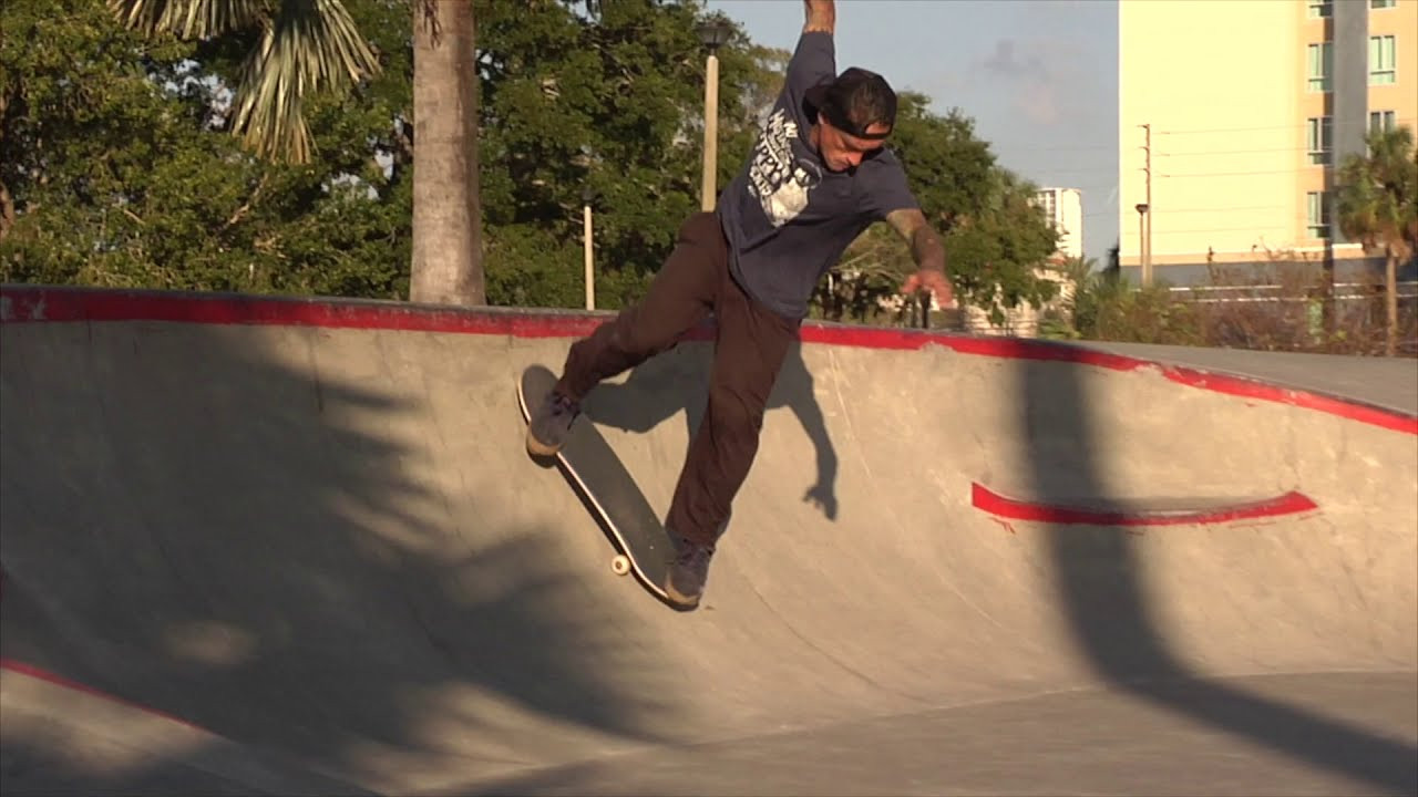 While the team has been out filming with the VX1000 in the streets for our next Full Length video, keeping all footage hush hush for the premiere, we decided to take the HD cameras down to the park park and make an edit for yall to enjoy. <br />Filmed within 2 random sessions with the some of the team and friends.<br /><br />Film & Edit by: Ryan Hodgdon (IG; @BIGBRUTE_ // @BIGBRAND__ )<br /><br />Skaters in order of appearance (IG); @ericskatesswitch , @malumehaze , @holographicjake , @suburbanmemoryglitch , @Dr0_dirt , @flavorcountry_ , @jamescoleman , @kris_markovich , @tallkidcasey2.0