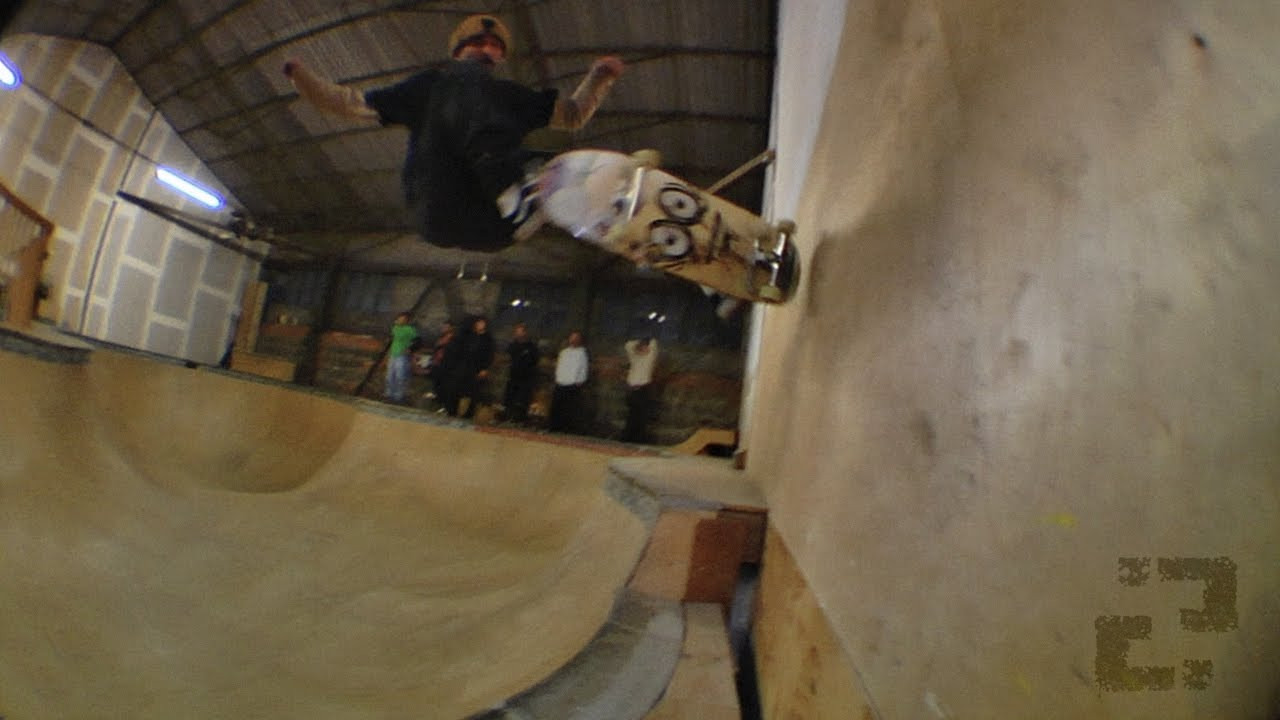 WARRIORS FAMILY - IBI'S BOWL SESH LEIPZIG<br /><br />Featuring: <br />Gian Matteuzzi @giangioppino<br />Schianta Lepori @schiantaylor<br />Livio Gritti @liviogritti<br />Kevin Carrozzo @minchiamokevin <br />Cedric Oosterhoff @kidoost<br />Fabian Daucher @verymaladroit<br />Theyge Nenz @theyge<br />Anna Plewa @stuckonearthtoo<br />Noah Zander @zander.noah_<br />Ibi Rothe @ibirothe<br />Borge Lehmberg <br /><br />Photos and article at: https://www.confuzine.com/2025/02/05/ibis-bowl-session-warriors-family-leipzig-germany-2024/<br /><br />Location:<br />Ibi's Bowl @noflipchipout<br /><br />Filmed by: <br />Giuliano Lannarella @giulilshred<br />Thanh Hai Le @shotgunthanner<br /><br />Edited by: <br />Giuliano Lannarella @giulilshred<br /><br />Music:<br />Hush Now - Curtis Knight & The Squires, Jimi Hendrix