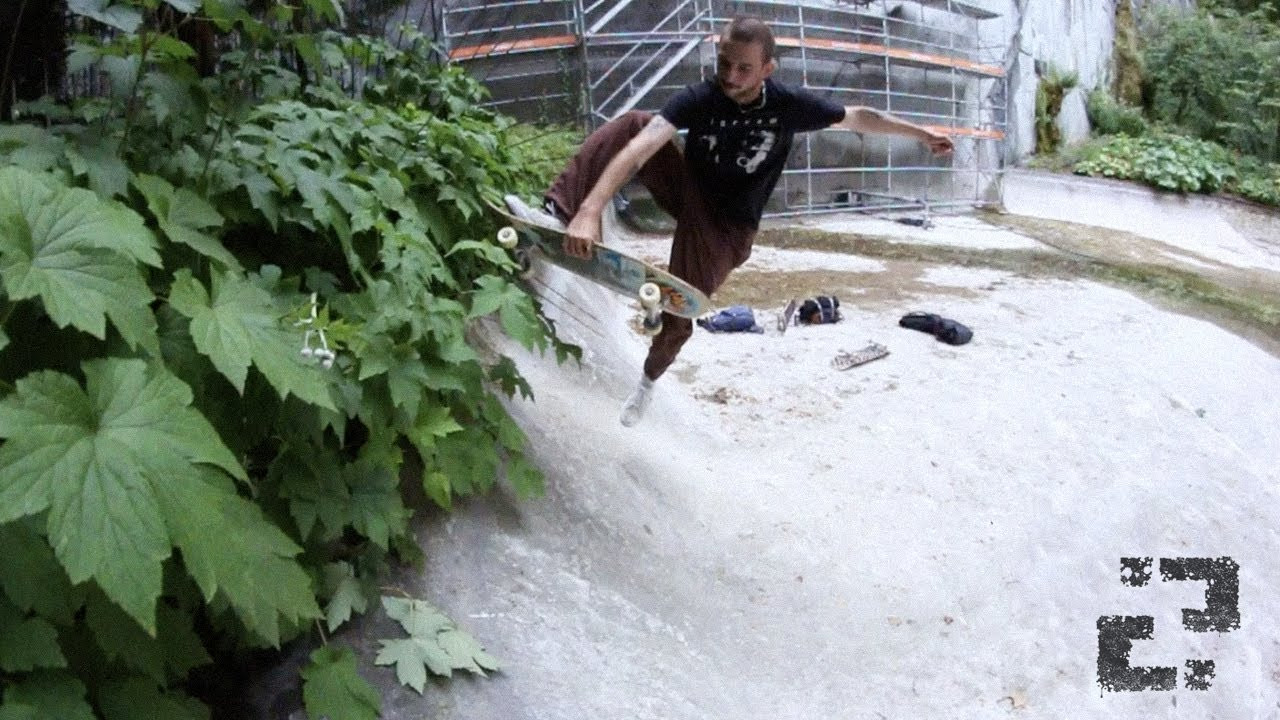 "C’est les vacances" - the second skate movie by Zügig - takes us on a roadtrip through Europe. The small group of skaters from Zug were travelling together through Italy, France, Germany, Switzerland and even Nicaragua, enjoying the perks of the lifestyle that their passion brings. <br />Throughout their trip they coined the term “C’est les vacances”, capturing the spirit of freedom while travelling with friends who just want to skate and have a good time. Mainly filmed and edited by Kiiinnay (Yannick Hausheer), Zügig is being portrayed as the family they are, enjoying nature aswell as partying, all while showcasing their love for the art of skating. <br />The “vacances” lead Zügig to special spots, even an abandoned WW2 Bunker in a forest, and the movie accurately shows that these guys with their diverse skate styles really can have a good skate session anywhere. <br /><br />“C’est les vacances” - an entertainingly fun and artistically expressive skate movie by the Zügig friends from Zug, Switzerland!<br /><br />Edit by Kiiinnay / Graphics by Kiiinnay, Lowa & (Ishu Patel)<br />Filmed by Kiiinnay and friends<br /> <br />Thanks to all the skaters and builders for the best times!<br /> <br />Also special thanks to Doodah Store Zug, Warriors and everybody that crossed paths with Zügig.<br /><br /><br />Riders in order of appearance: <br /><br />Loris Steinger (Lowa) <br />Thomas Baumgartner (Thoma) <br />Pascal Berchtold (Päsci) <br />Yannick Hausheer (kiiinnay) <br />Jan Fink (Steezu) <br />Joe Peacock <br />Martin Barisic <br />Hector Lindström (Hegi)<br />Michael Odermatt <br />Mirian Ayestas (Tutto) <br />Leandro da Sousa (Lele)<br />Jonas Kühne <br />Lino Stirnimann <br />David Nideröst (Tuna) <br />Ronald Zuniga (Skunk) <br />Thibault Mettler <br /><br />Music & Artists<br />- Intro -Crazy Frog/Car Sounds <br />- First Part -Sammy Decoster/De Glace <br />- Second Part -The moody Blues/The Best way to Travel <br />- Third Part -Finale/Navajas -D.L.I.M.C./ Wicker Park<br />- Fourth Part -Adimiz Miskindir/ Bizim Mazhar Ve Fuat <br />- Fifth Part -S.G.A.T.V./Fire Owls and Doomed Television<br />- Outro -the Rah Band/Messages from the Stars