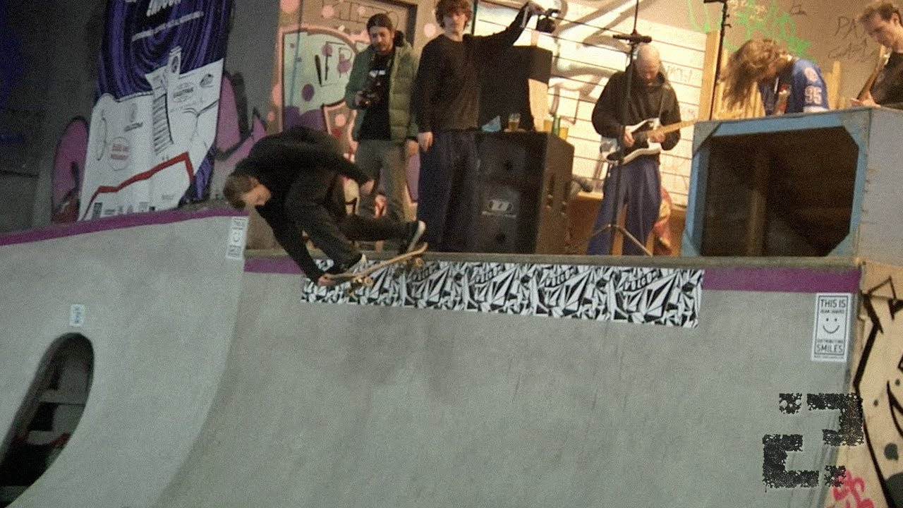 Recap of three days of skateboarding, music and madness at the indoor DIY in Mechelen, Belgium known as 'The Awarehouse' ! <br /><br />People were shredding, partying, going out of their minds all weekend long!<br />Enjoy! :)<br /><br />Rewards for ripping during the weekend: <br /><br />Jaime Mateu (725€), Ginger (550€), Toon Dierckx (450€), Matteo Vandeputte (275 €), Tim Zom (225€), Jean Pantaleo (200eu), Tim Rebensdorf (125 €), Pieter de Clus (125€), Stan Schelkens (125eu), Kevin Tshala (125 €), Jonathan Vlerick (100€)<br /><br /><br />Edit:<br />Wietse Thomas<br /><br />Filmed:<br />Wietse Thomas<br />Arthur Le Duc<br />Harry Billiet<br />Ben Daeleman<br />Jonas Klassen<br /><br />Music:<br />Voorvocht - "Butterfly Dave"<br />Len - "Granny Love"<br />Wallaroos - "No Time" <br /><br />Thanks to all the bands and DJ's:<br /><br />Camila 100 Fuegos<br />Moene Peeters<br />Bs Powerslide<br />DJ Ballsack<br />The Beatbutcher<br />Kriktonite<br />Boots<br />White Lizard<br />Lintworm<br />Big Muffin<br />Voorvocht<br />Rifi<br />Schurk en Th'orben<br />Smekkels<br />Slingshot Bikini<br />Bad Samaritans<br />Rauwslinger<br />The Wallaroos<br />Fred Gata<br /><br />Special thanks to:<br /><br />Vince @ Volcom<br />Kenny @ Eastpak<br />Thierry @ Vans<br />Omar @ Kinsgslize Pizza<br />Jonathan @ Confusion Magazine<br />Nicolas @ Club Mate<br />The Concrete Dreams / Knock Out crew<br />WDD Sound & Light / Stekkie<br />All the volunteers that made this event possible!!<br />All the the skaters and people that came out to shred and party!!<br /><br />We hope to see you all at the next Malinas Machinas! :)