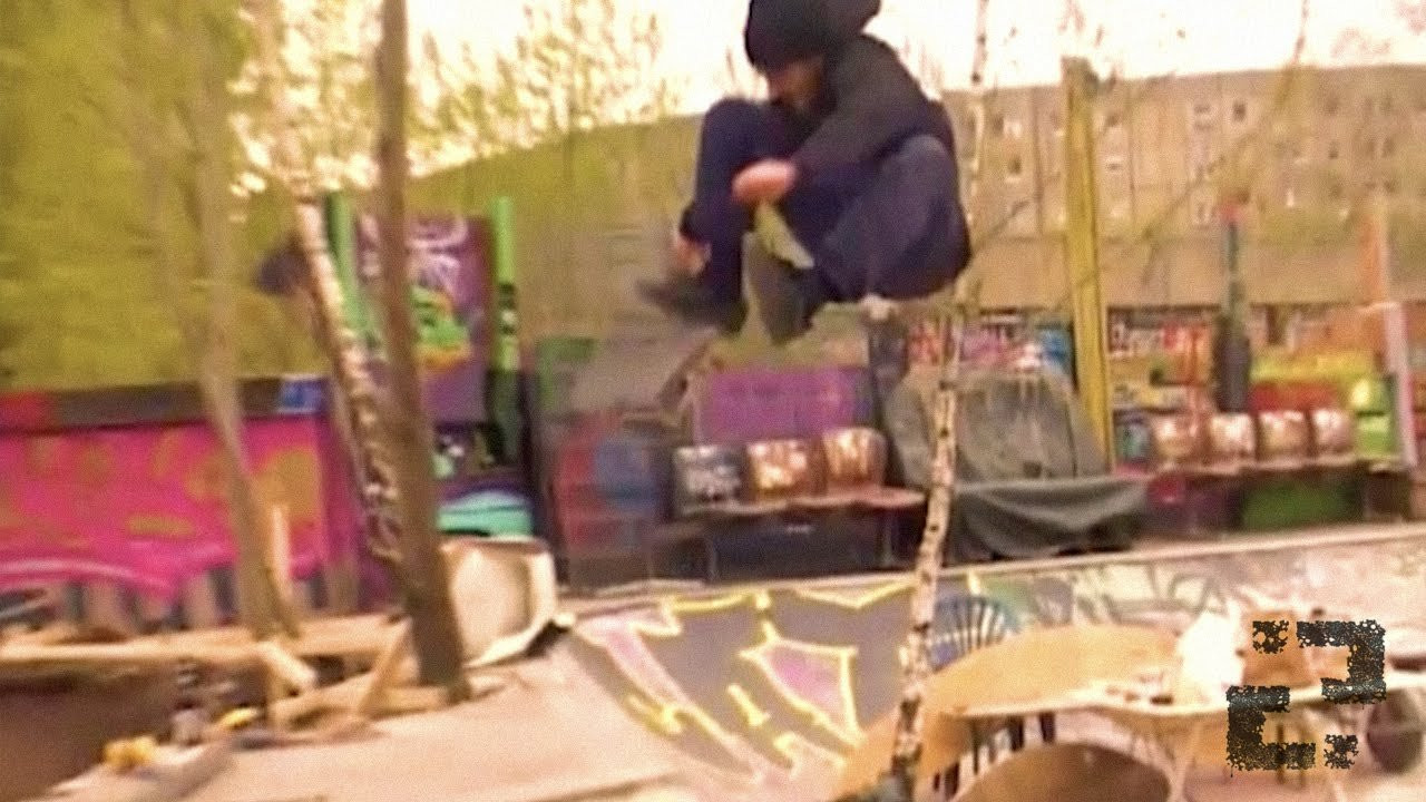 Filmed / edited by: Charly Riege @f1shtitties <br /><br />Greifswalder DIY. Berlin, Germany<br /><br />Music:<br /><br />The Mistery Lights - "What happens when you turn the devil down"<br />UFO - "BOOGIE"