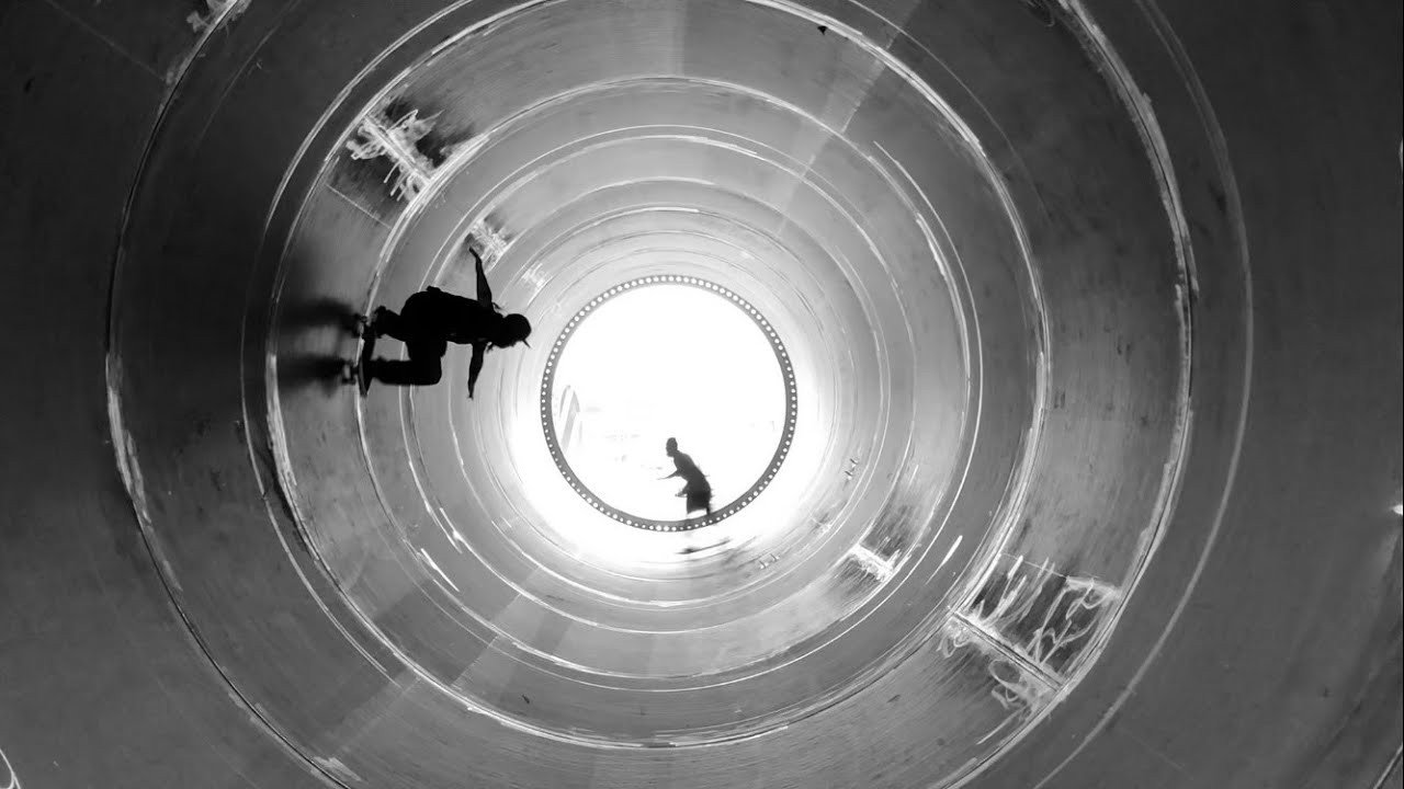 "A Galiza!" filmed /edited by @salba_sauce <br /><br />Featuring @benbotta @saxonrivero @freeomvr @mateopelopelo @salba_sauce #sk8trip