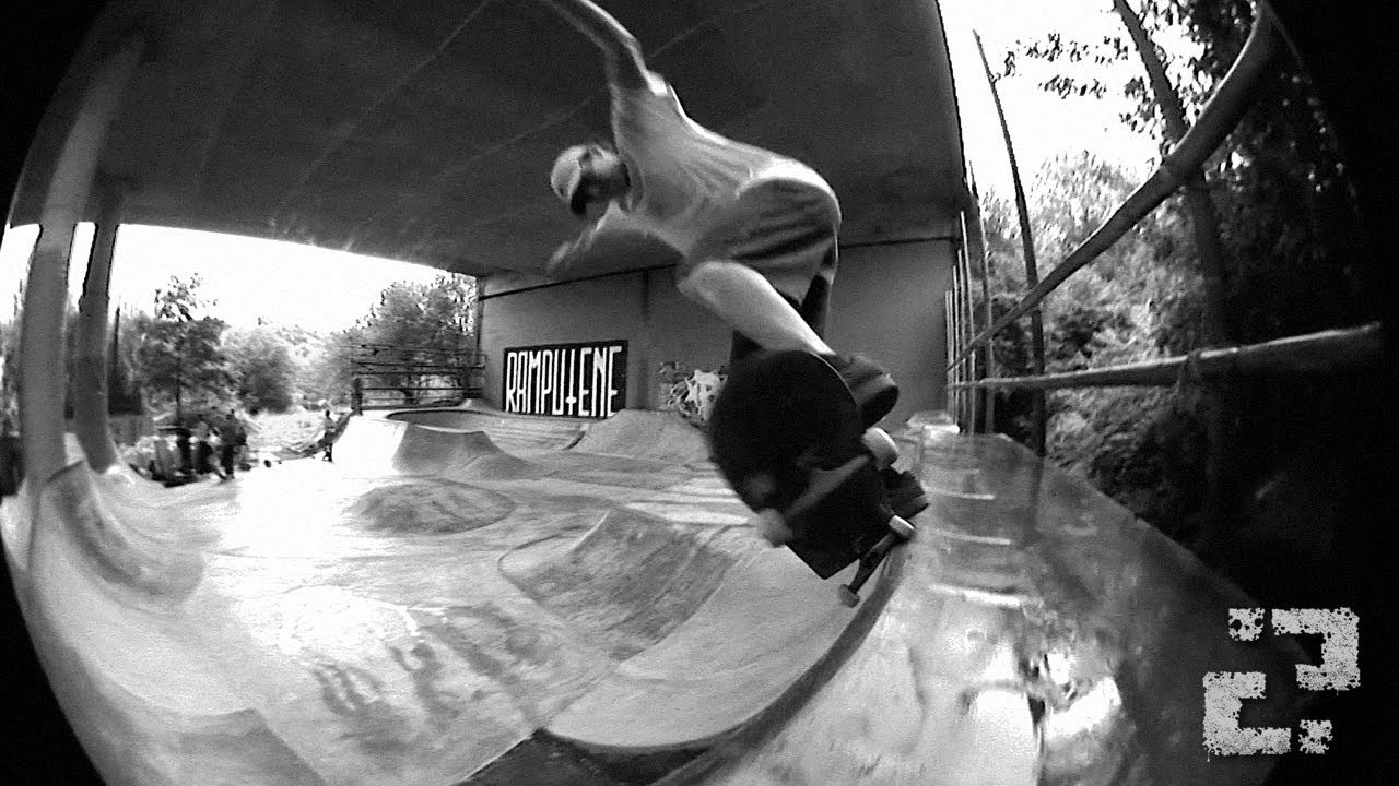 CINQ/A - RAMPUTENE @cinq_a<br /><br />Under the bridge DIY skatepark in San Sebastian, Basque country<br /><br />Filmed by Quentin Larrede<br />Edited by Lucas Dussans<br /><br />Skaters: Léo Pottié, Tom Barthelemy, Milo Gueret, Baptiste Lebastard, and Lucas Dussans<br /><br />Music: Pisse - Fahrradsattel