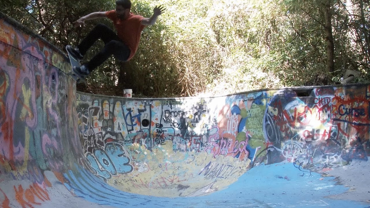 @tuckknee_tj one minute pool part for @calsk8<br /><br />Filmed by @deandickinson_ & @insunandmoon