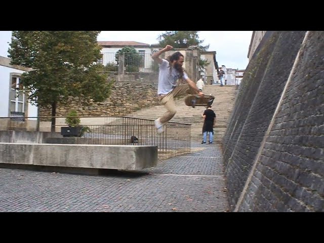 I wanted to make this fourth video part without a single ollie as more of a collaborative and film with a lot of friends and invite others to participate in the video. <br /><br />Skateboarding is amazing, we all know that skating different spots and meeting more awesome people is the best part and the process of this part brings this all together.<br /><br />Filmed from July 2019 until January 2020 - you can also see tricks from Pablo Ribera, Niv Halpern, Edu Naranjo, Sergi Meca, Hector Heredia "chetos", Nahikari Pérez, Sergio Fernéndez, Alberto "heavyskater", Jose Luis Ouzande, Puskas, Javier Menendez "brother" and Adri Villar. Thanks to all the filmers who make it possible!<br /><br />Song courtesy of Nueva Generación "Supéralo".<br /><br />Full article at http://www.confuzine.com/2020/02/02/sin-ollie-4-javier-saavedra/