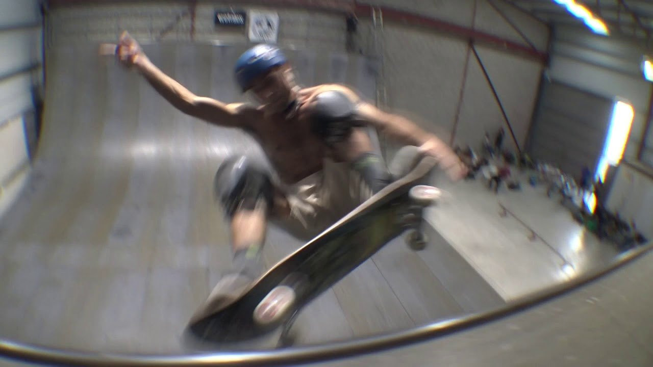 Nelo's vert ramp in Basque country.<br /><br />Jam session skaters: Ekain Rodríguez, Alain Kortabitarte, Leonardo Vinicius Cuervo, Julen Arizmendi, Ian Campbell, Keltsa Sánchez, Mikel Muguerza "Yankee", Aitor Pérez "Torso", Abraham Torres, Jon Santiago and Naia Laso.<br /><br />Filmed by Aitor Kortabitarte. Edited by Javier Jienci.<br /><br />Full article at: http://www.confuzine.com/2019/11/05/nelos-ramp-verticaleros-in-spain/