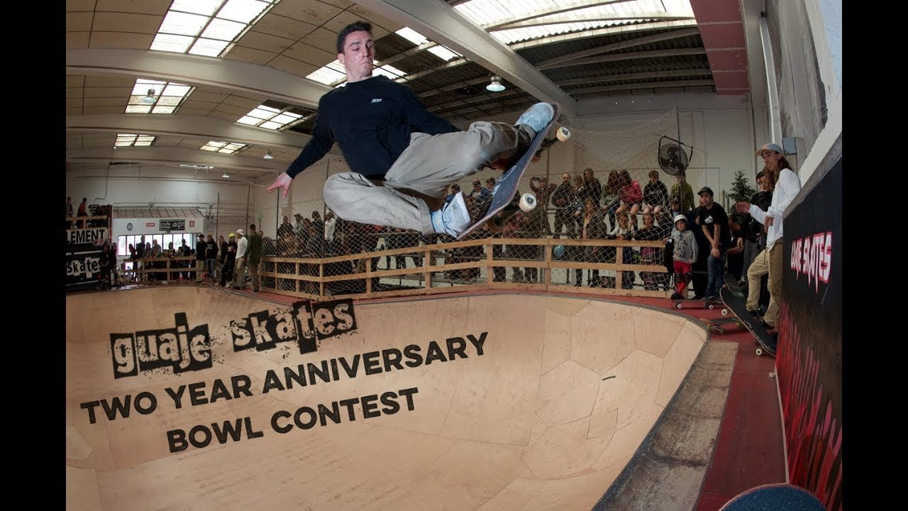 Guaje Skates indoor skatepark & school - two year anniversary bowl contest. April 6th, 2018 - Gijón, Asturias, Spain. Filmed and Edited by J. Hay<br /><br />Full article at: http://www.confuzine.com/2019/05/19/guaje-skates-2nd-anniversary-bowl-contest-gijon-spain/
