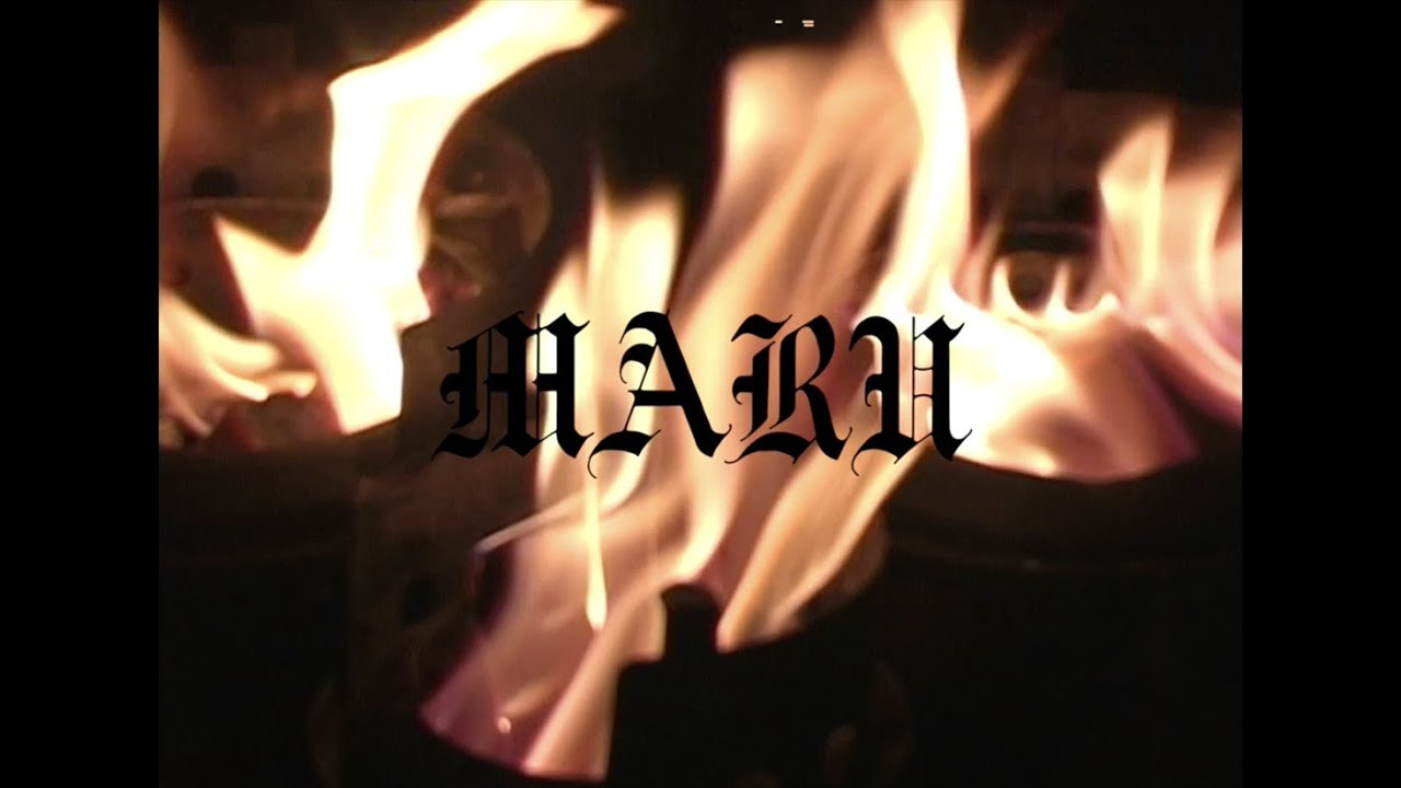 "MARU"<br />2024年4月発売予定<br />MATERIAL : NUBUCK × CANVAS<br />COLOR : BLACK × WHITE<br />SIZE : 6, 6H, 7, 7H, 8, 8H, 9, 9H, 10, 10H, 11<br />PRICE : ¥13200-(TAX IN)<br /><br />仙台が生んだ生粋のRIPPER、”MARU”の愛称で親しまれる「丸山晋太郎」の初シグネチャーシューズです。スケートボードがライフスタイルに融合した人物のシグネチャーモデルには、履きやすく、シンプルなデザインのSLIP ONを採用した、特別仕様になっています。 ”MARU” SLIP ONは飽きる事がなく、どんなスタイルにも合わせやすい、黒×白のツートン配色に、かかとと履き口に施された刺繍がアクセントの洗練されたデザインに加え、スケートボードライディングに特化した本格的なスケートシューズです。柔らかく、耐久性の高いヌバックを爪先アッパーに使用する事により、アッパーの摩耗や型崩れが軽減され、製品寿命が長く、タフな仕上がりになっています。更にPOSSESSED SHOE特性の二層構造部分の二層目にも今回はヌバックを使用しているので、アッパーは強度としなやかさを兼ね備えた構造です。かかと部分の髑髏の刺繍は、MARU自身に彫られているTATTOのうちの一つで彫師KOYASUによるオリジナルです。履き口にはシグネチャーロゴ刺繍が入ります。<br /><br />MUSIC : ガスケッツ<br /><br />MORE INFO : https://www.possessedshoe.com/