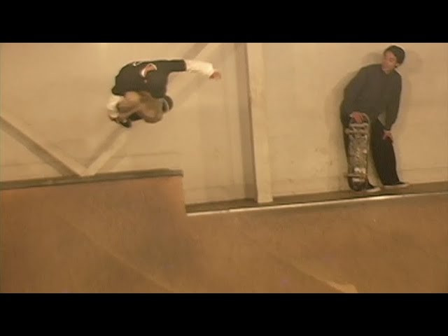 3/26(SUN)<br />RADIALL × POSSESSED SHOEポップアップイベント "HOOD CITY" in BRIDGE仙台にて開催されたSKATE BASHファイルの模様です。<br /><br />RESULT<br />優勝 : コマ<br />BEST TRICK : ガクト<br />BRIDGE賞 : イツキくん<br />RADIALL賞 : マーくん<br />MUNCHIEFOODS 賞 : ラッピ<br /><br />LIVE : ガスケッツ(カタケン&RSK)<br /><br />#skatecontest #bridgesendai #radiall #skateshoes #sneakers #japanesebrand #skateboard #skateboarding #possessedshoes