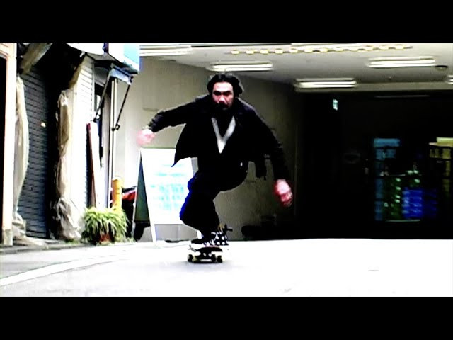 "Bones Session"<br />RUDE GALLERY & POSSESSED SHOE.CO<br />COLLABORATE HI-TOPS<br /><br />SKATER : HIGO VICIOUS 伊藤雄和<br /><br />MUSIC : OLEDICKFOGGY "月になんて"<br /><br />RUDE GALLERY : https://www.rude-gallery.com<br /><br />POSSESSED SHOE.CO : https://www.possessedshoe.com<br /><br />2022年6月発売予定<br />SIZE : 24cm~29cm<br />COLOR : X BONE BLACK<br />MATERIAL : CANVAS × SUEDE<br />PRICE : ¥14,300-税込<br /> <br />商品に関するお問い合わせはRUDE GALLERY TOKYO / THE ROADIESHOP / RUDE GALLERY 取扱店 / POSSESSED SHOE取り扱い店までお願いします。<br /><br />#skateshoe #sneakers #footplant #bonessession #hitops #japanesebrand #skateboard #skateboarding #oledickfoggy #rudegallery #possessedshoes