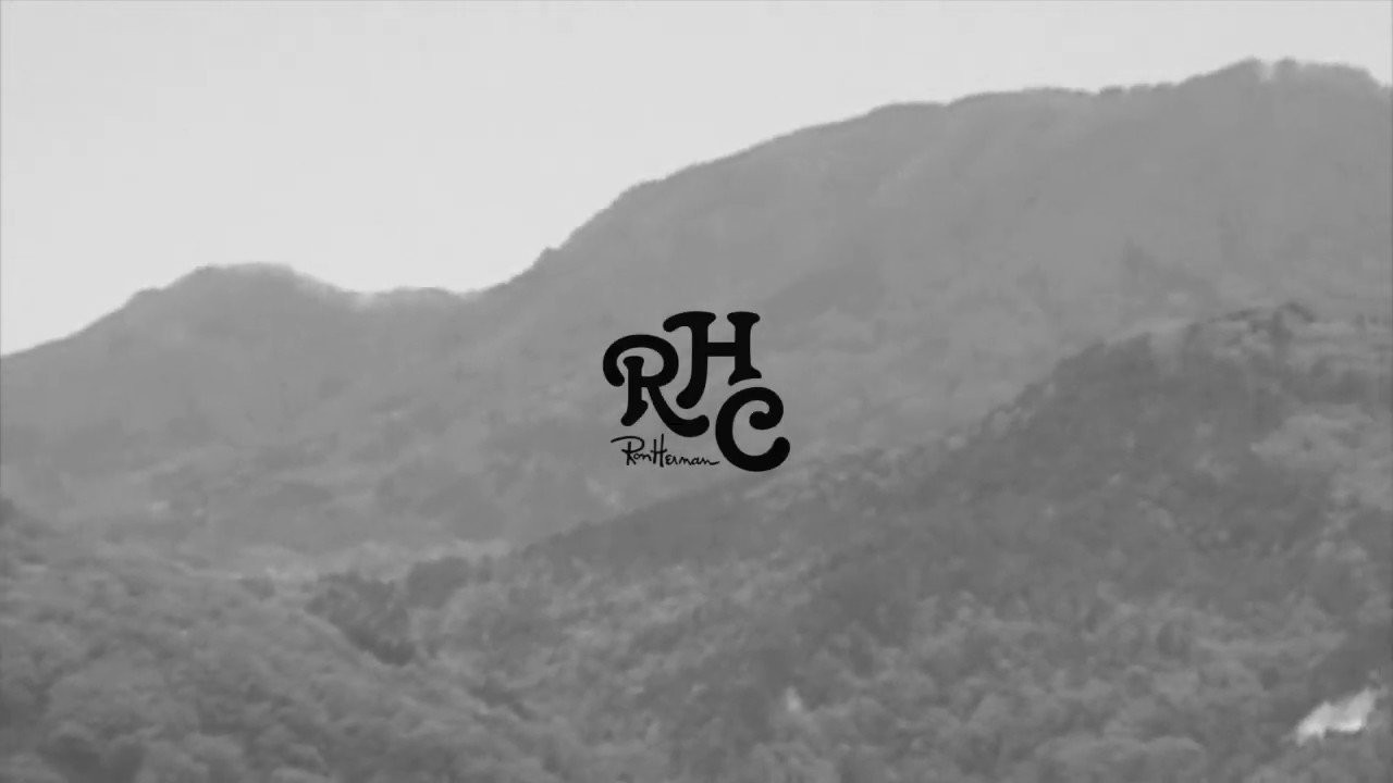 "POSSESSED for RHC" <br />¥15,500-<br />6.7(fri) IN STORE<br /><br />RIDER : MARU <br />SHOR WEST<br /><br />MUSIC : チャッカーズ<br /><br />商品に関するお問い合わせは下記店舗までお願いします。<br /><br />RHC Ron Herman Minatomirai 045-319-6700<br />RHC Ron Herman Osaka 06-6155-7508 <br />RHC Ron Herman Shichirigahama 0467-55-9761<br />RHC Ron Herman Toyosu 03-5860-4900<br />RHC Ron Herman Kawasaki 044-280-6837<br />RHC Ron Herman Nagoya 052-355-6325<br />RHC Ron Herman Fukuoka 092-407-1739<br />Ron Herman Sendagaya「R」 03-3402-6839<br />Ron Herman Futakotamagawa「R」 03-3708-6839<br />Ron Herman Fukuoka「R」 092-406-4790<br />Ron Herman Kyoto「R」 075-708-3840