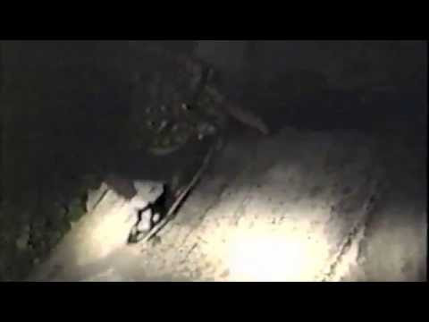 スマートフォンから観れない方は下記よりご覧になれます。<br />https://www.facebook.com/hiroyuki.wakabayashi.3/videos/vb.100002798060893/730148260421769/?type=2<br /><br />近くに右翼団体の事務所があり、タイミングが悪いと団体員の人達に拘束されてしまうというスポット。<br />DICK-MAN/HAYASAKA, YOSHIFUMI EGAWA, 元TOKYO Z-BOYSのTAKAZAWA BROS, R.I.P YAMANEによるナイトセッション。