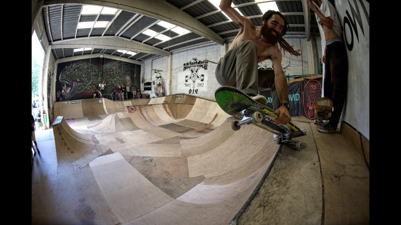 Confusion magazine edit of the RULE FEST III at Mondaka DIY in the backwoods of Galicia, in northern Spain. <br />Video / edit: J. Hay<br />Music by Black Panda (http://www.blackpanda.bandcamp.com)