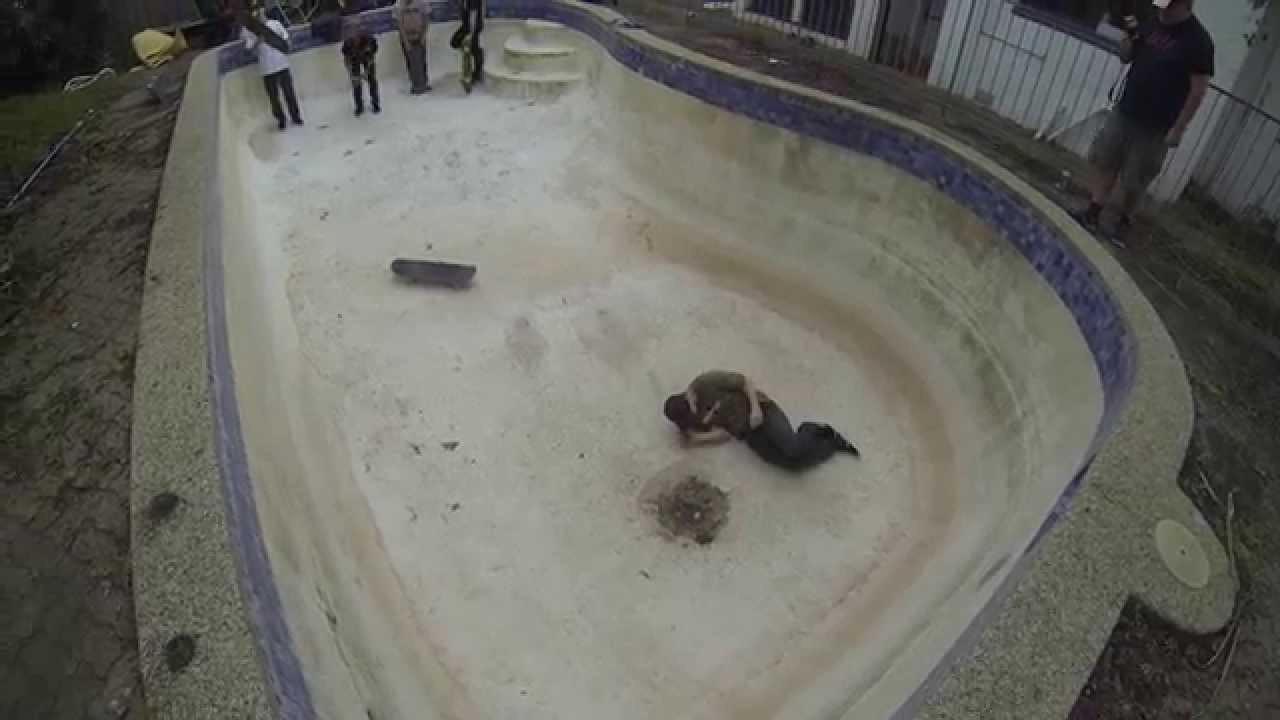 Full story and photos at Confusion Magazine:<br /><br />www.confuzine.com/2014/11/12/brazilian-backyard-pool-in-oz/