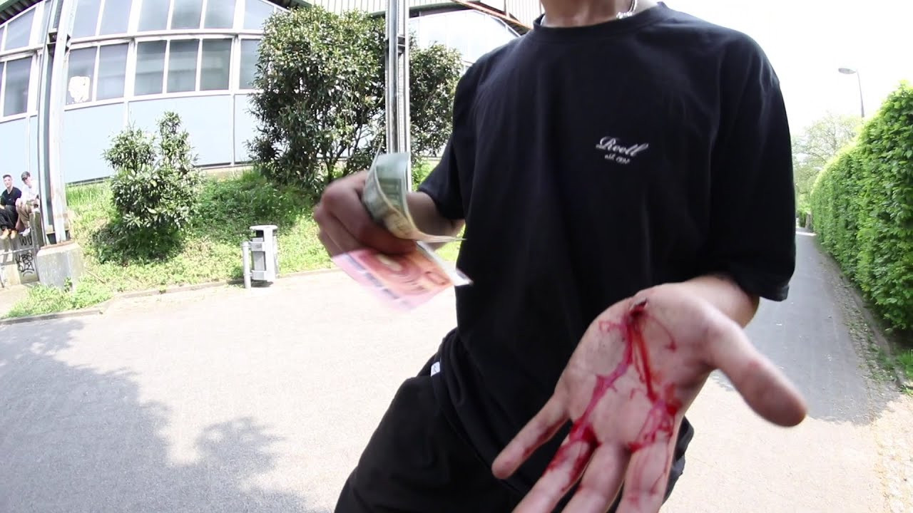 Thrash ´n cash - Triple Jam Dortmund (Germany) / Street Doubleset / DIY Slappy Wonderland / Miniramp<br /><br />Teamriders Jeffrey Esguerra, Lenni Janssen & co.<br /><br />Filmed / Edit by OG Pav<br />Executive producer TM