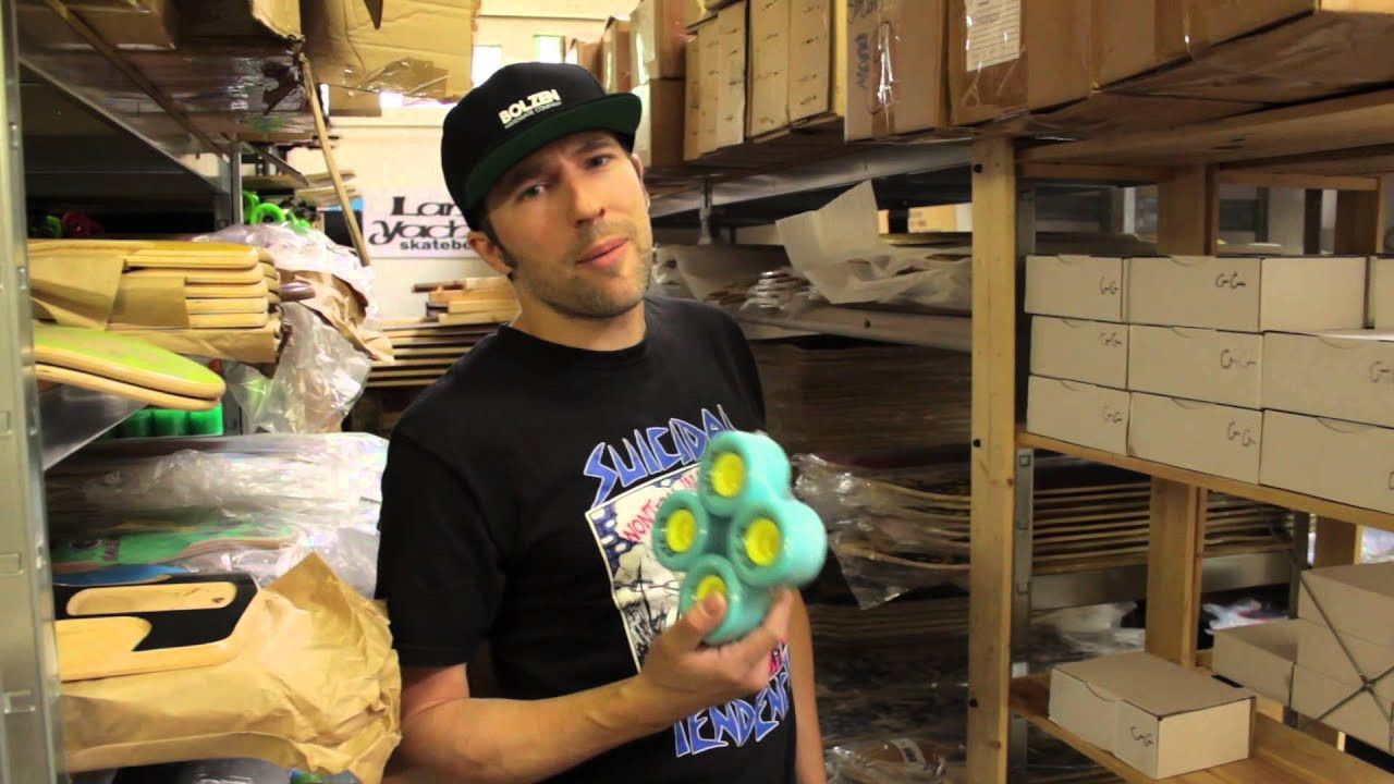 Der Video-Blog #19 ist draussen. Wir stellen euch ein paar Highlights der neuen Produkte der letzten Wochen vor und berichten was sonst noch so los war.<br /><br />Neue Sunrise Skateboards<br />http://www.concretewave.de/Skateboards/Bretter/Street/Sunrise+Street+Series+Deck_4281<br />http://www.concretewave.de/Skateboards/Bretter/Pool/Sunrise+Oldschool+Line+Deck_4283<br /><br />DTC M-Series Wheels<br />http://www.concretewave.de/Longboards/Rollen/DTC+Wheels+M-Series+70mm+set+of+4+wheels_4292<br /><br />Icone Interceptor<br />http://www.concretewave.de/Icone+Interceptor+Deck_4299<br /><br />Olson & Hekmati DD100:<br />http://www.concretewave.de/Longboards/Bretter/Cruiser/Olson+%26+Hekmati+DD100+Basic+composite+deck_4100<br /><br />Kyle Wester:<br />http://www.concretewave.de/Longboards/Bretter/Downhill/Rayne+Kyle+Wester+V2+Vandal+Deck_4293