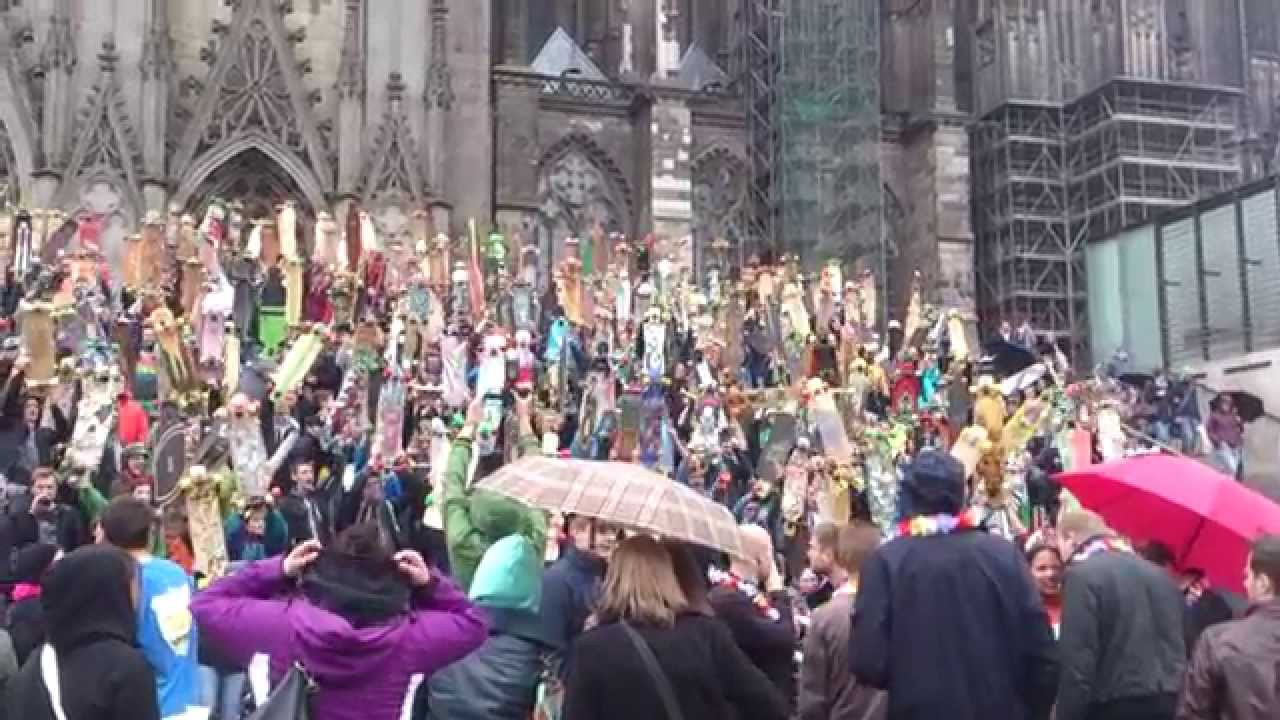 Hier ein paar Eindrücke vom Greenskate 2014 in Köln.<br /><br />Trotz schlechtem Wetters sind and die 500 Longboarder_innen zusammengekommen.<br /><br />Viel Spaß beim Ansehen!<br /><br />Danke an alle die dabei waren! <br /><br />Ein Riesen Dankeschön auch nochmal an alle Sponsoren: <br /><br />Relentless Energy, BOLZEN Trucks, Icone Longboards, DTC Wheels, Kaliber Skateboards, Sunrise, 40inch Longboard Mag, Faces of Longboarding, Merge Longboards, Bustin Boards Custom Longboards, Loaded Boards, Sion Kölsch, Fräulein Lecker, quinboards, olson&hekmati team, Bastl Boards, Root Longboards, Sector 9 Skateboards. <br /><br />Weitere Videos:<br />http://www.concretewave.de/videos/index